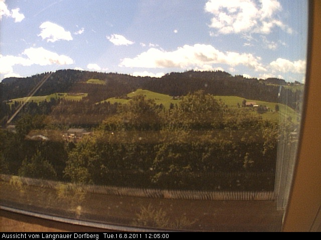 Webcam-Bild: Aussicht vom Dorfberg in Langnau 20110816-120500