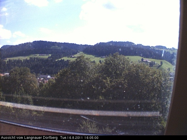 Webcam-Bild: Aussicht vom Dorfberg in Langnau 20110816-160500