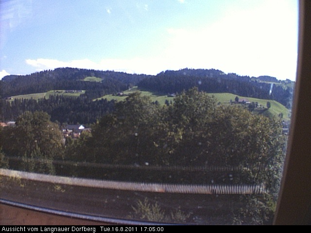 Webcam-Bild: Aussicht vom Dorfberg in Langnau 20110816-170500