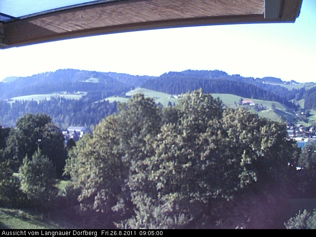 Webcam-Bild: Aussicht vom Dorfberg in Langnau 20110826-090500