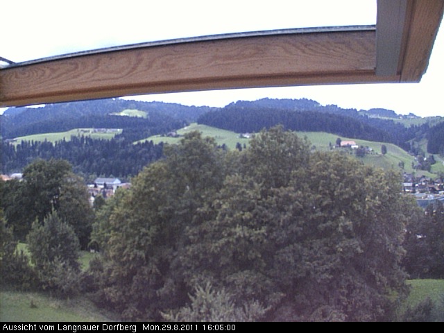 Webcam-Bild: Aussicht vom Dorfberg in Langnau 20110829-160500