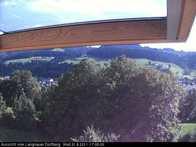 Webcam-Bild: Aussicht vom Dorfberg in Langnau 20110831-170500