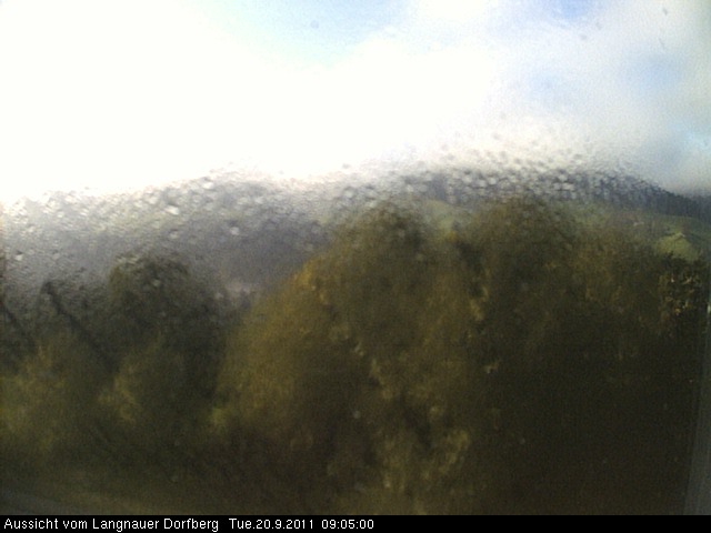 Webcam-Bild: Aussicht vom Dorfberg in Langnau 20110920-090500