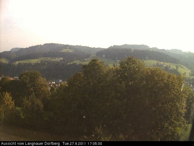 Webcam-Bild: Aussicht vom Dorfberg in Langnau 20110927-170500