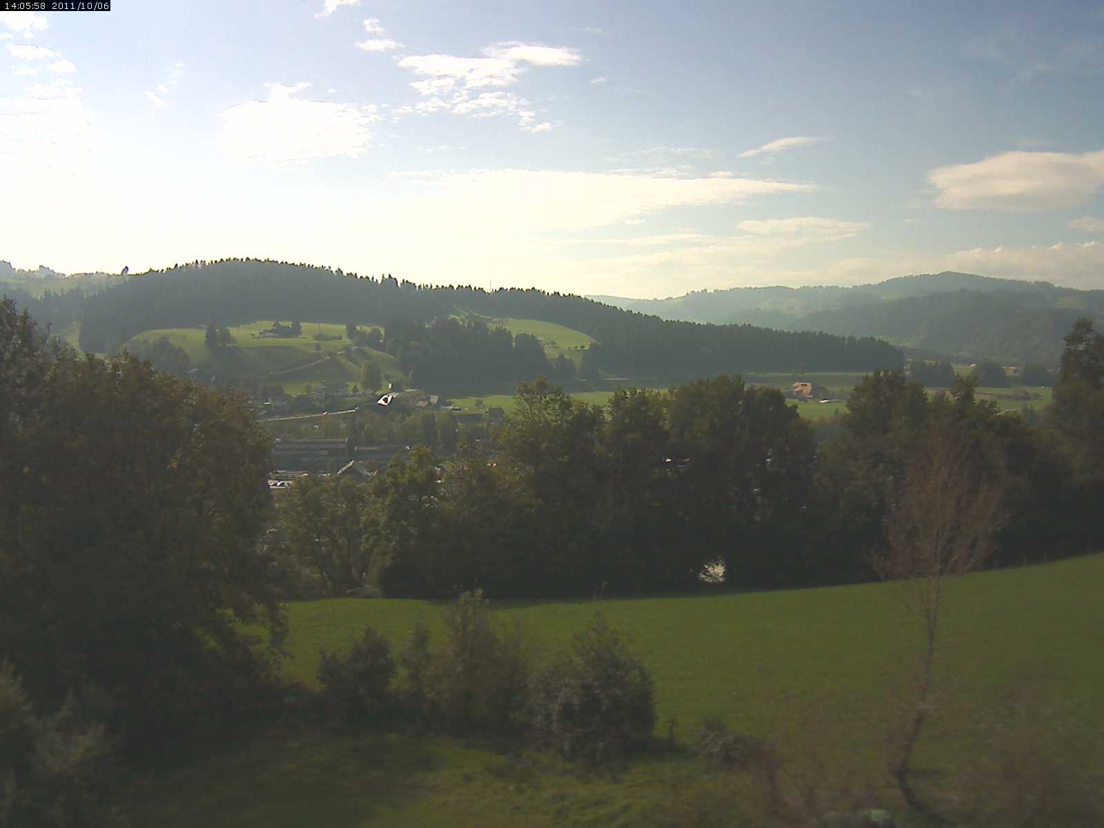 Webcam-Bild: Aussicht vom Dorfberg in Langnau 20111006-140600