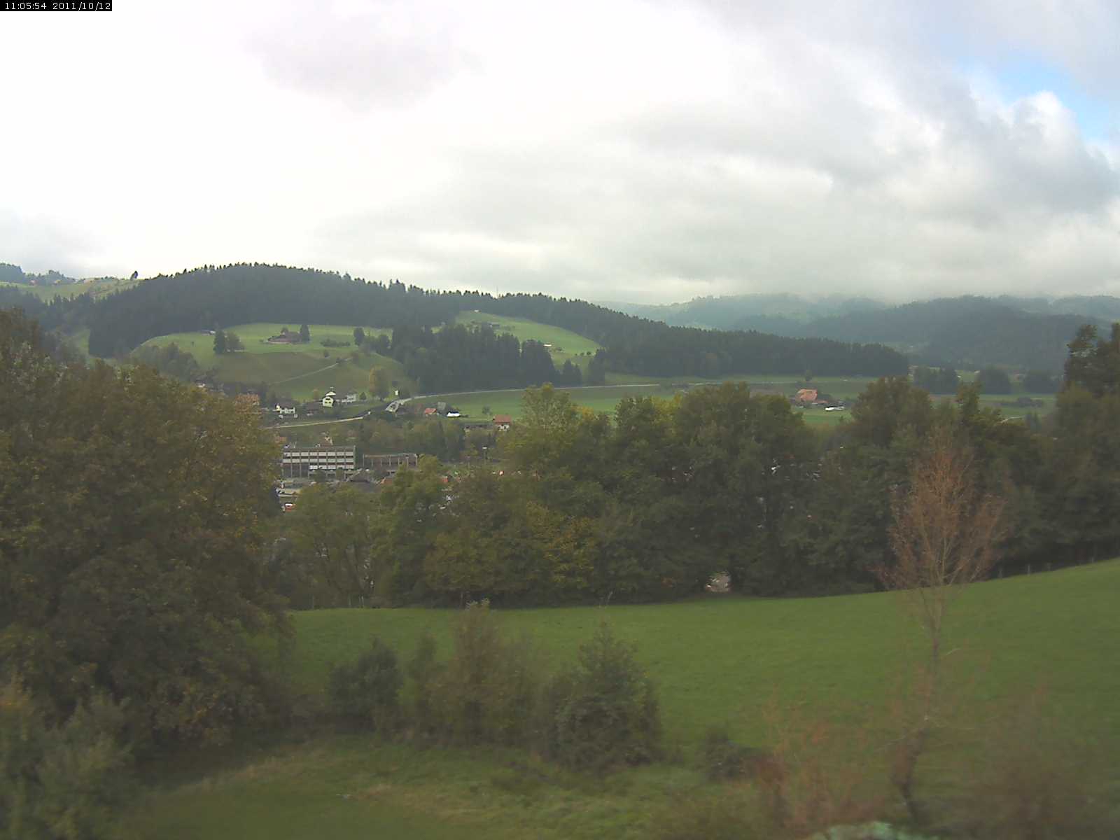 Webcam-Bild: Aussicht vom Dorfberg in Langnau 20111012-110600