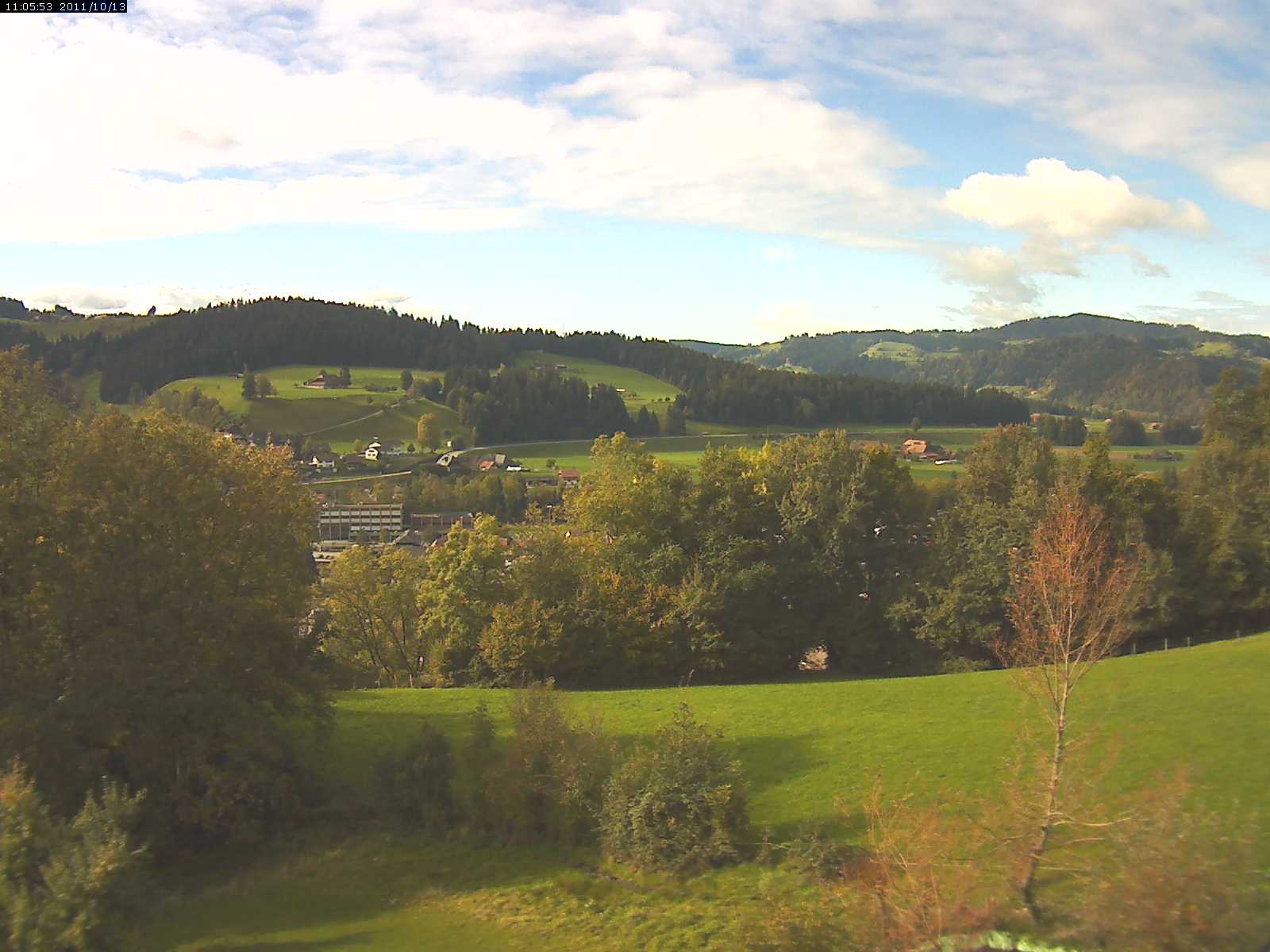 Webcam-Bild: Aussicht vom Dorfberg in Langnau 20111013-110600