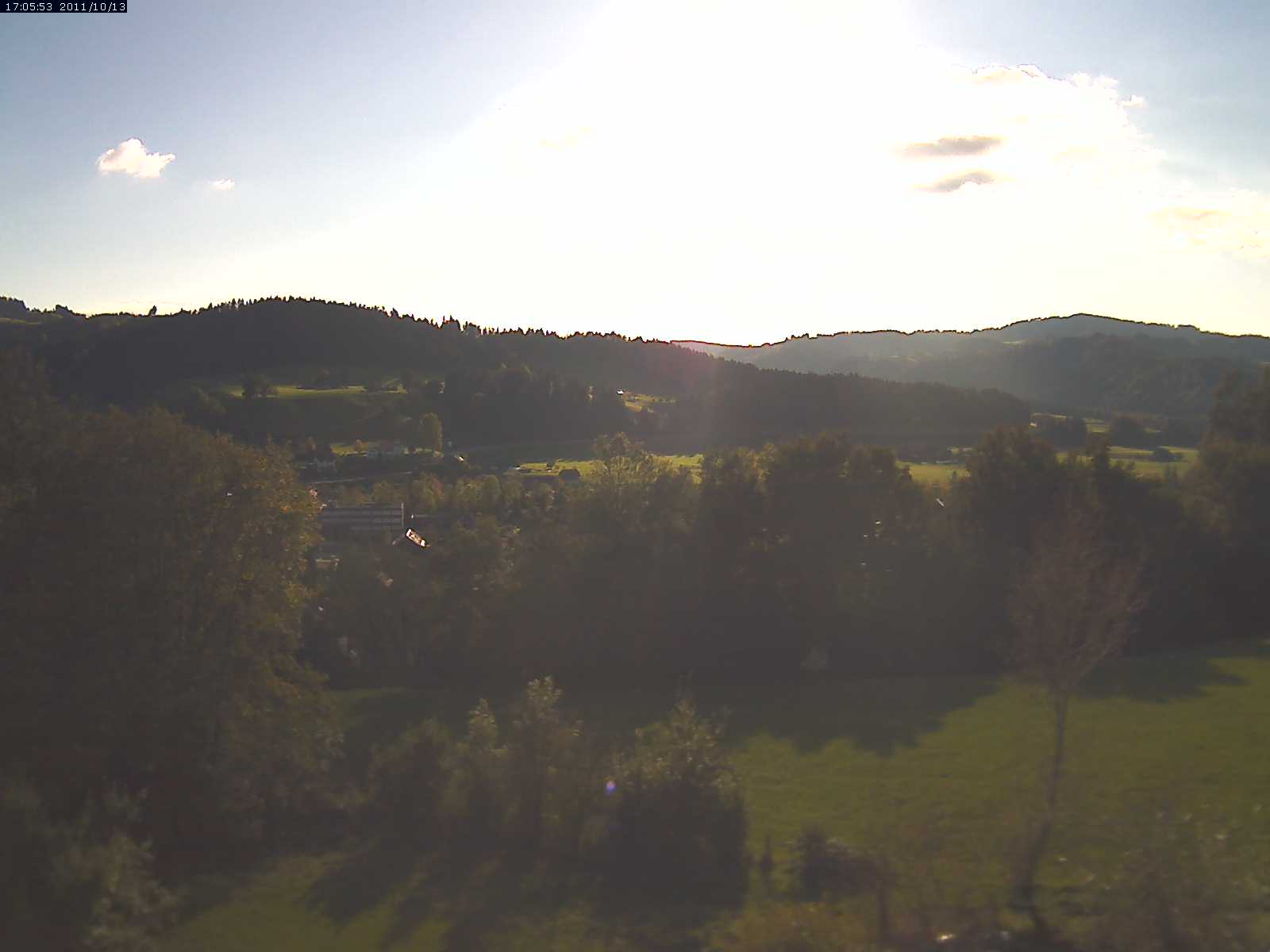 Webcam-Bild: Aussicht vom Dorfberg in Langnau 20111013-170600