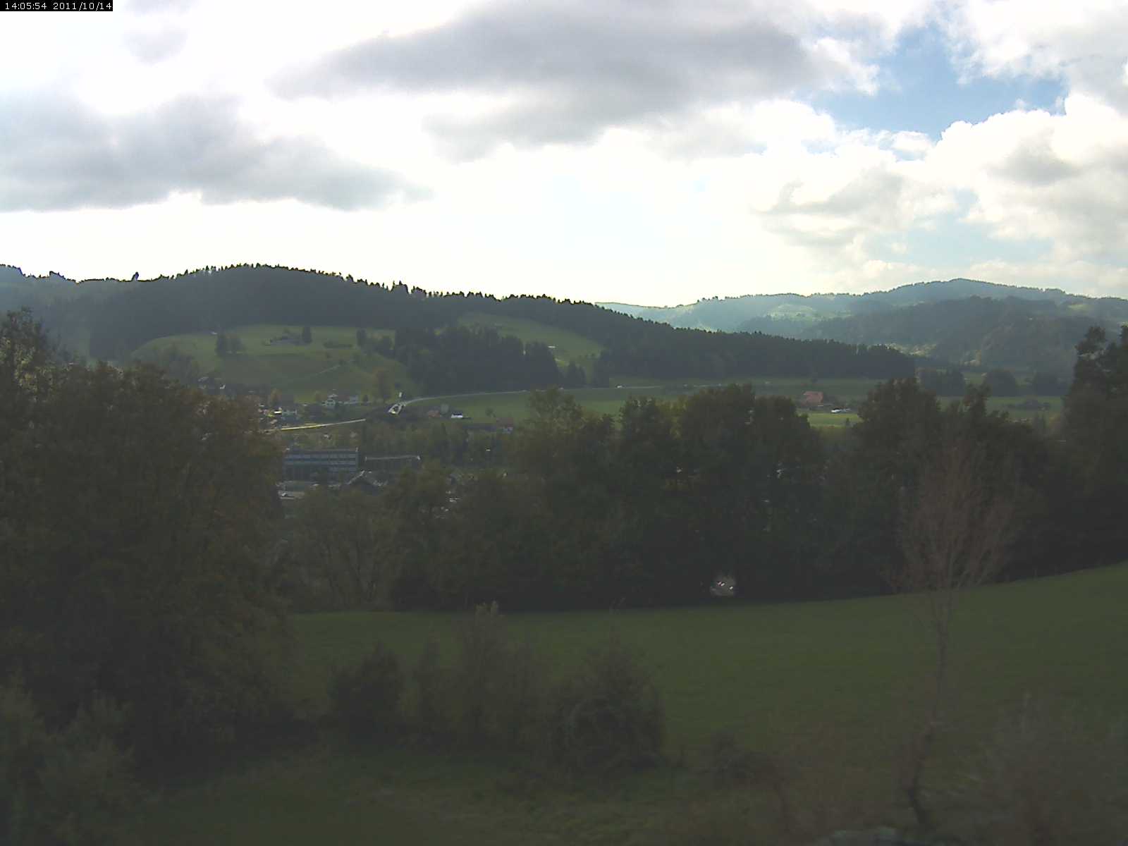 Webcam-Bild: Aussicht vom Dorfberg in Langnau 20111014-140600