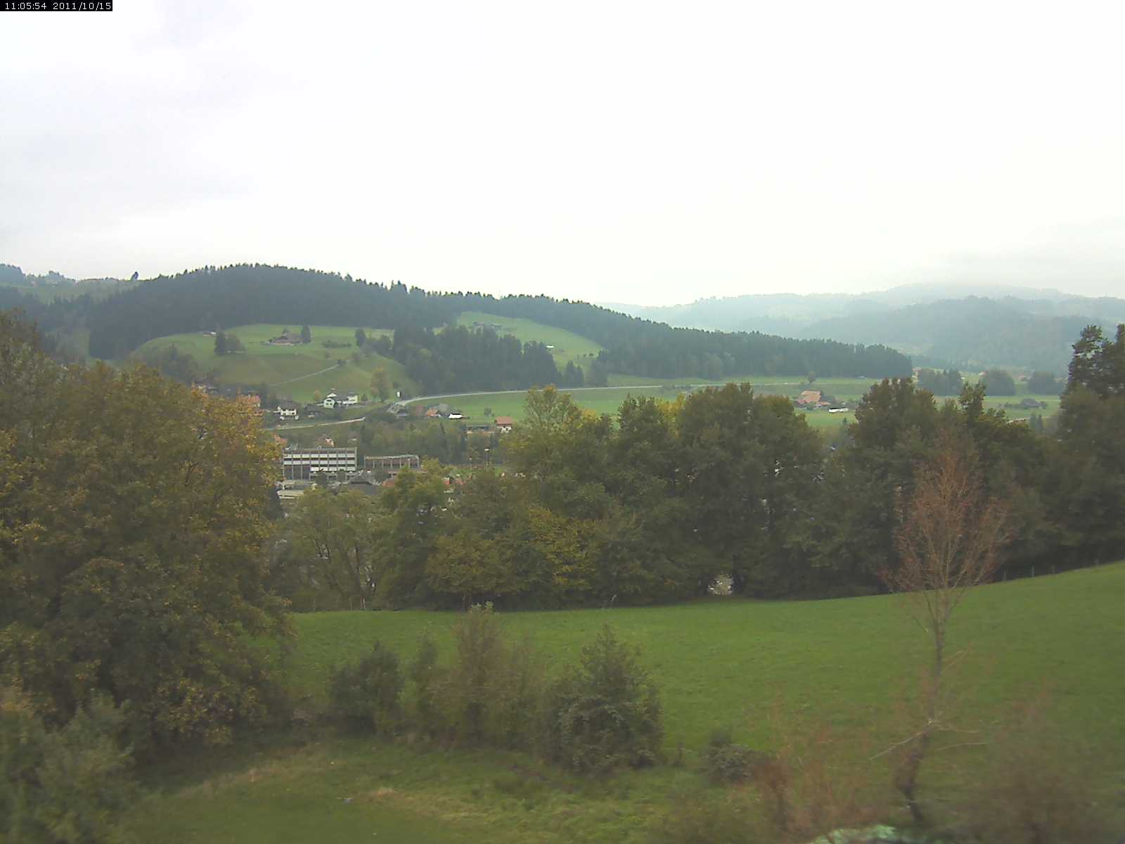 Webcam-Bild: Aussicht vom Dorfberg in Langnau 20111015-110600