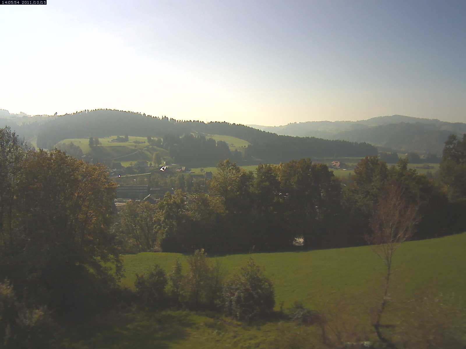 Webcam-Bild: Aussicht vom Dorfberg in Langnau 20111015-140600