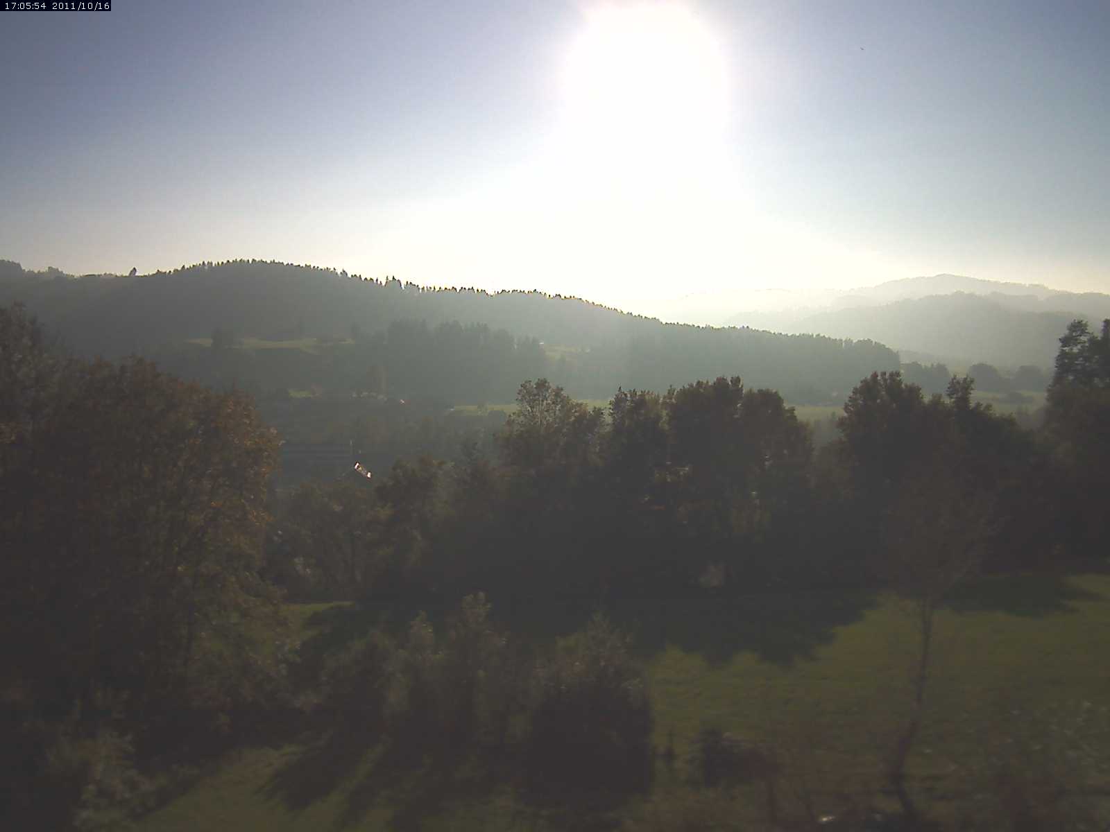 Webcam-Bild: Aussicht vom Dorfberg in Langnau 20111016-170600