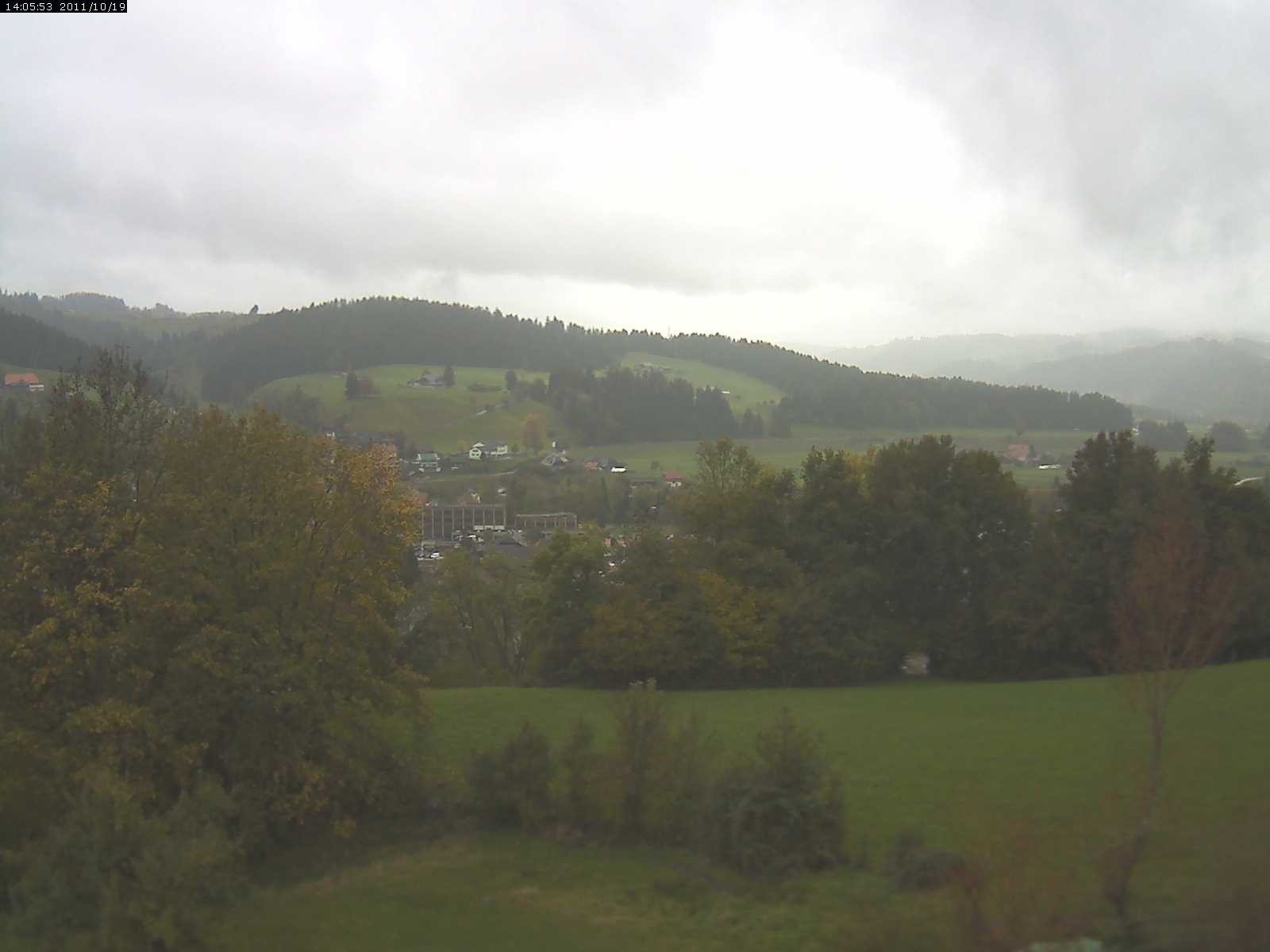 Webcam-Bild: Aussicht vom Dorfberg in Langnau 20111019-140600