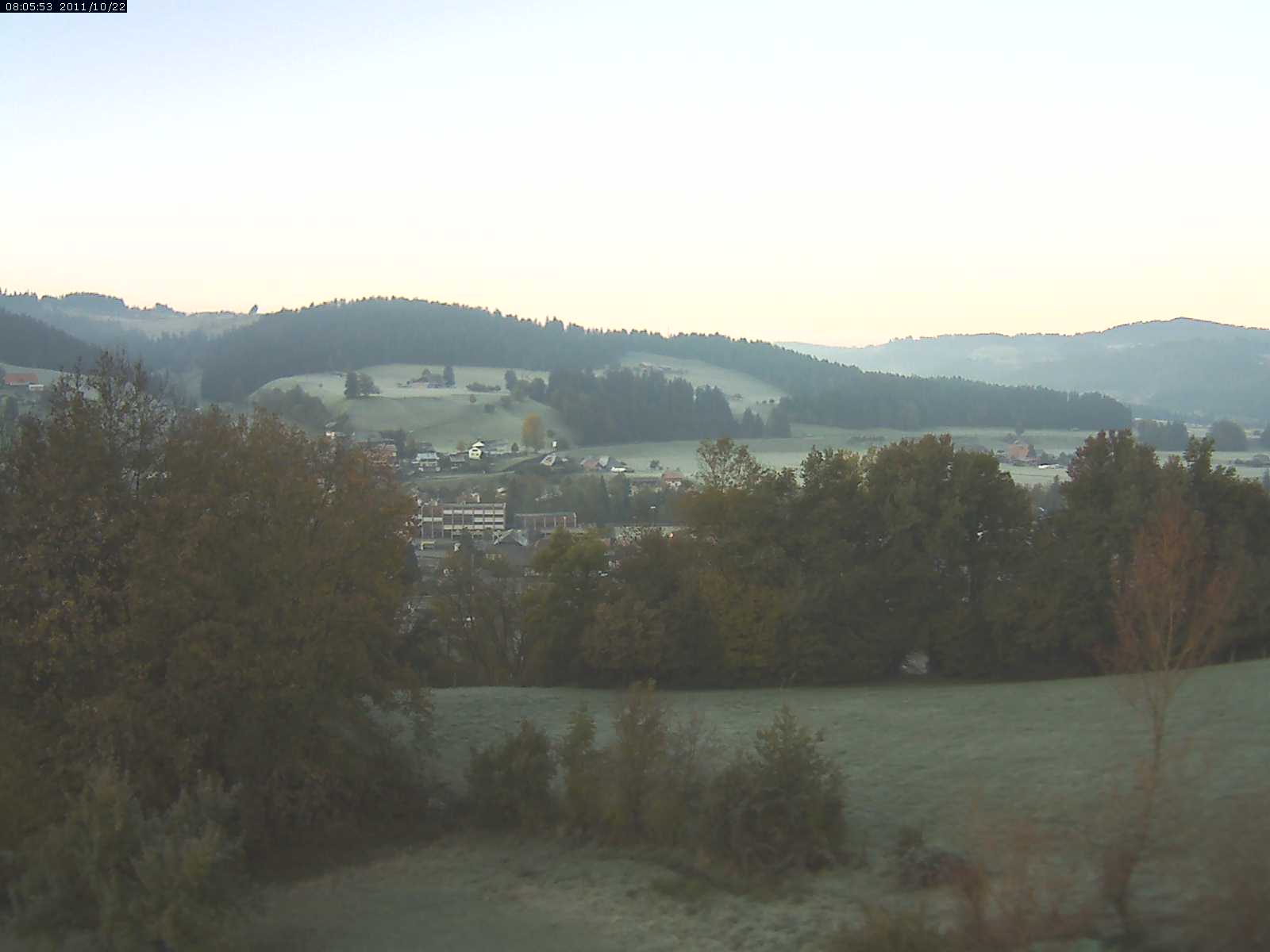 Webcam-Bild: Aussicht vom Dorfberg in Langnau 20111022-080600