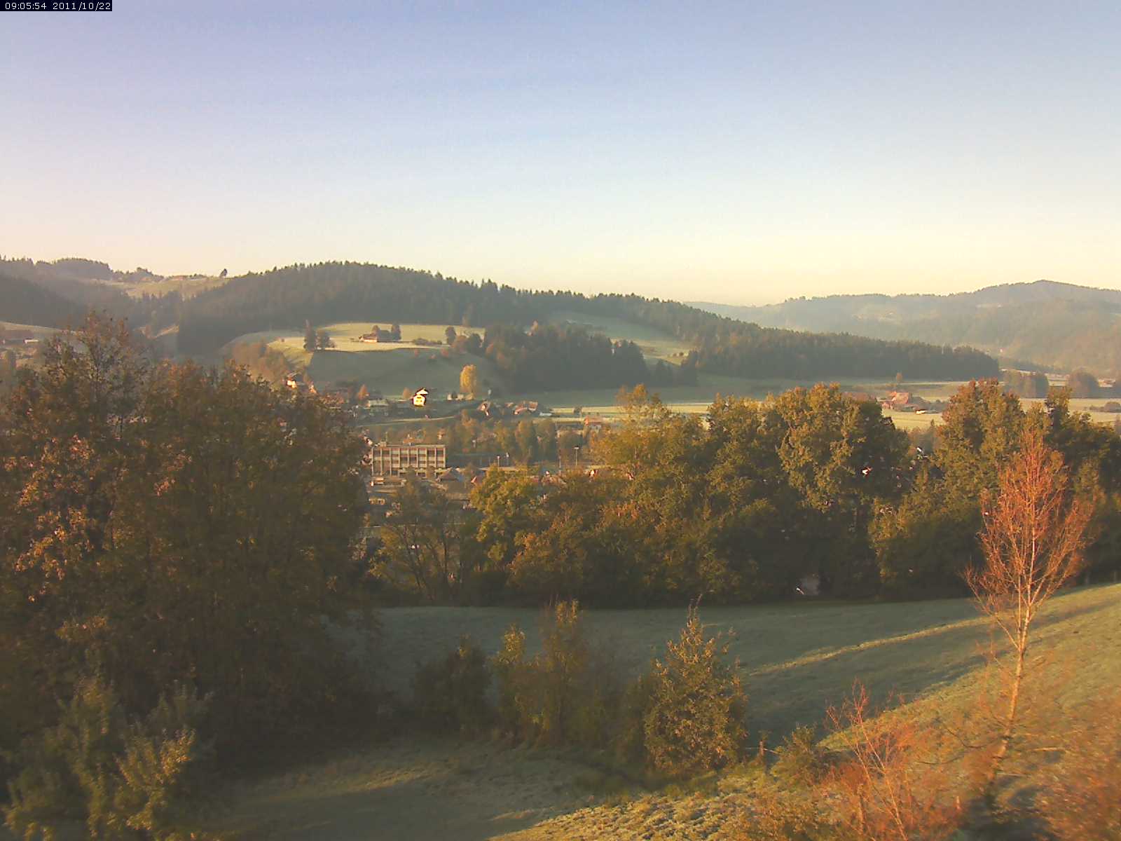 Webcam-Bild: Aussicht vom Dorfberg in Langnau 20111022-090600