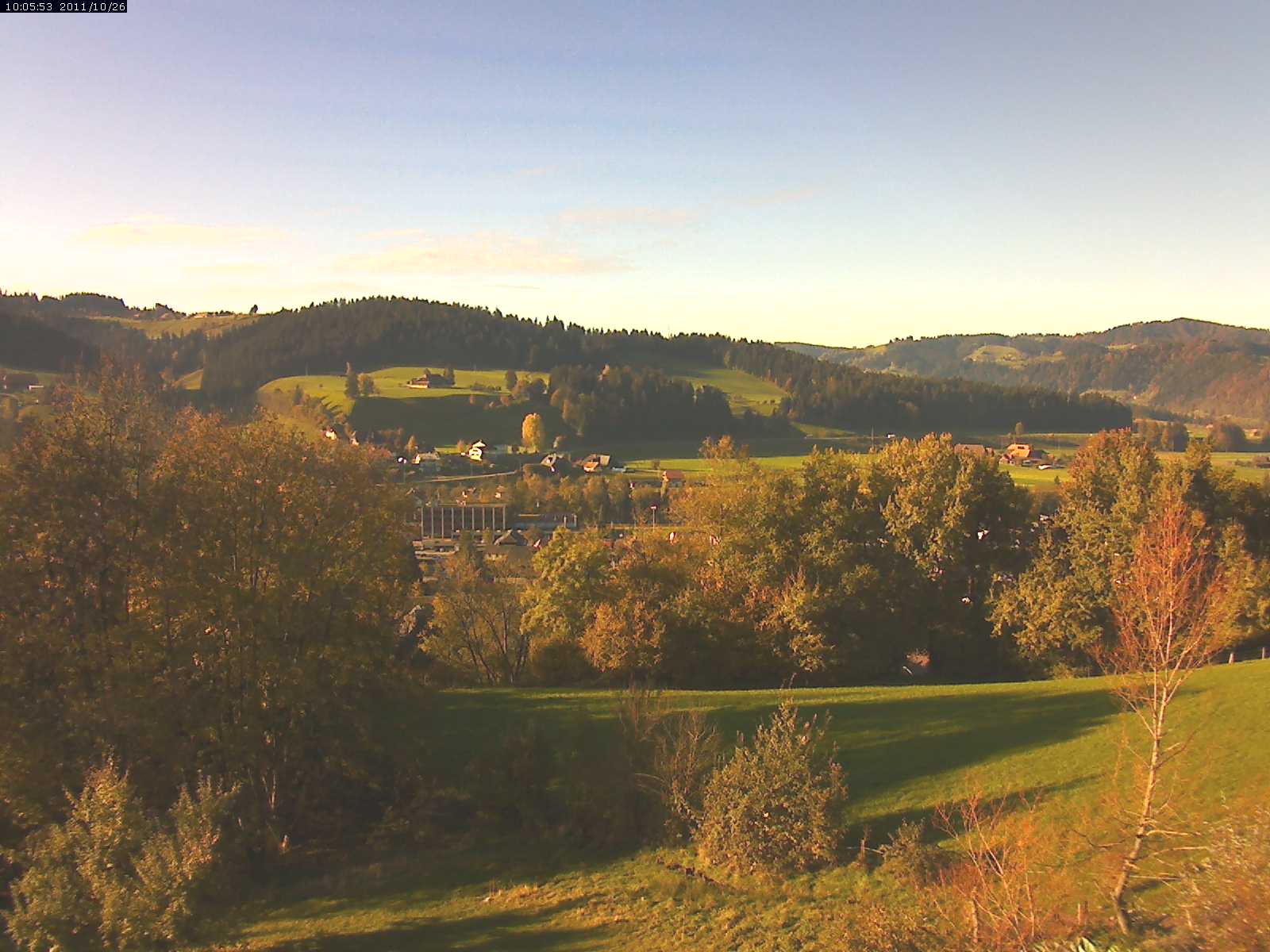 Webcam-Bild: Aussicht vom Dorfberg in Langnau 20111026-100600