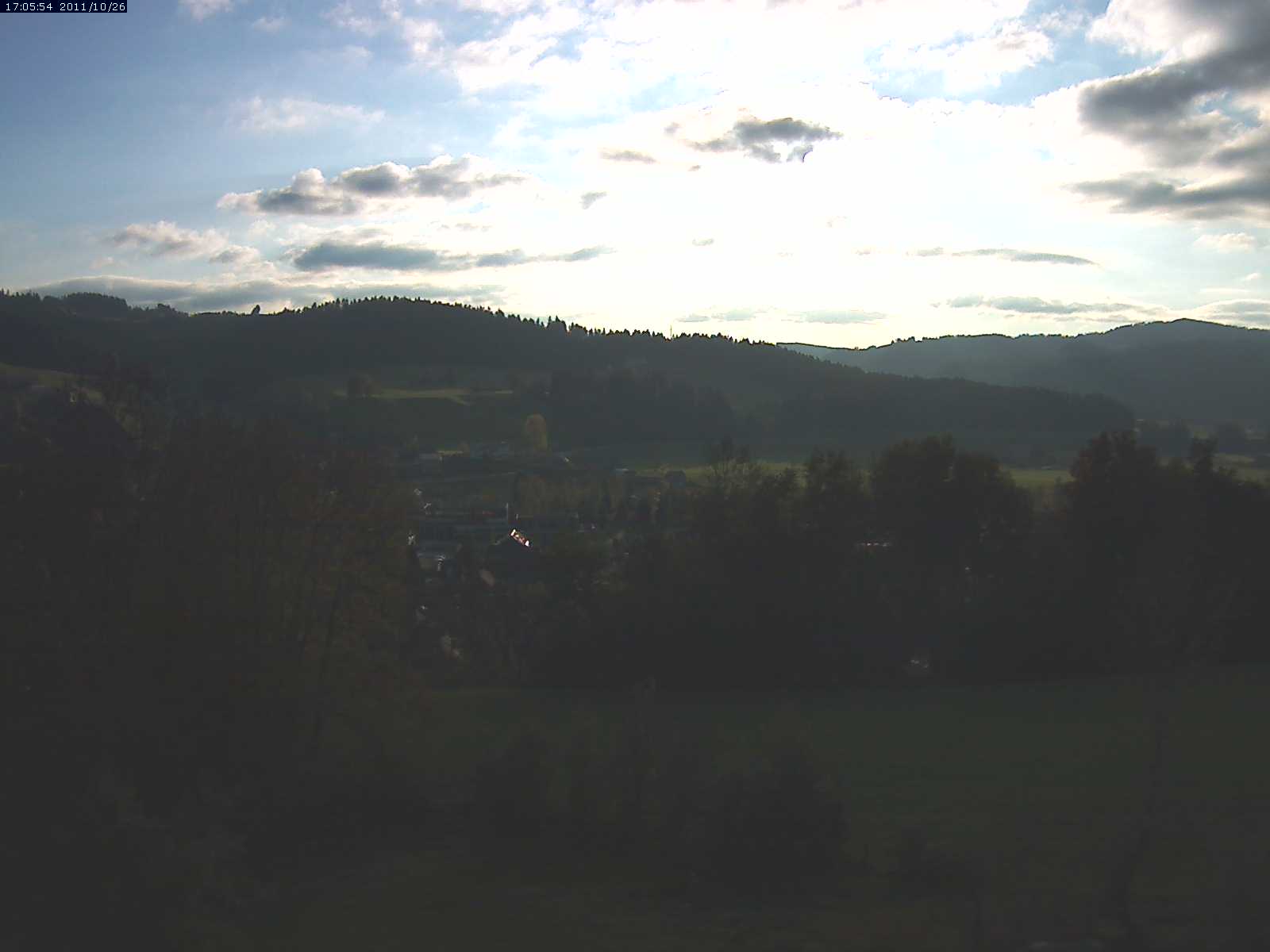 Webcam-Bild: Aussicht vom Dorfberg in Langnau 20111026-170600