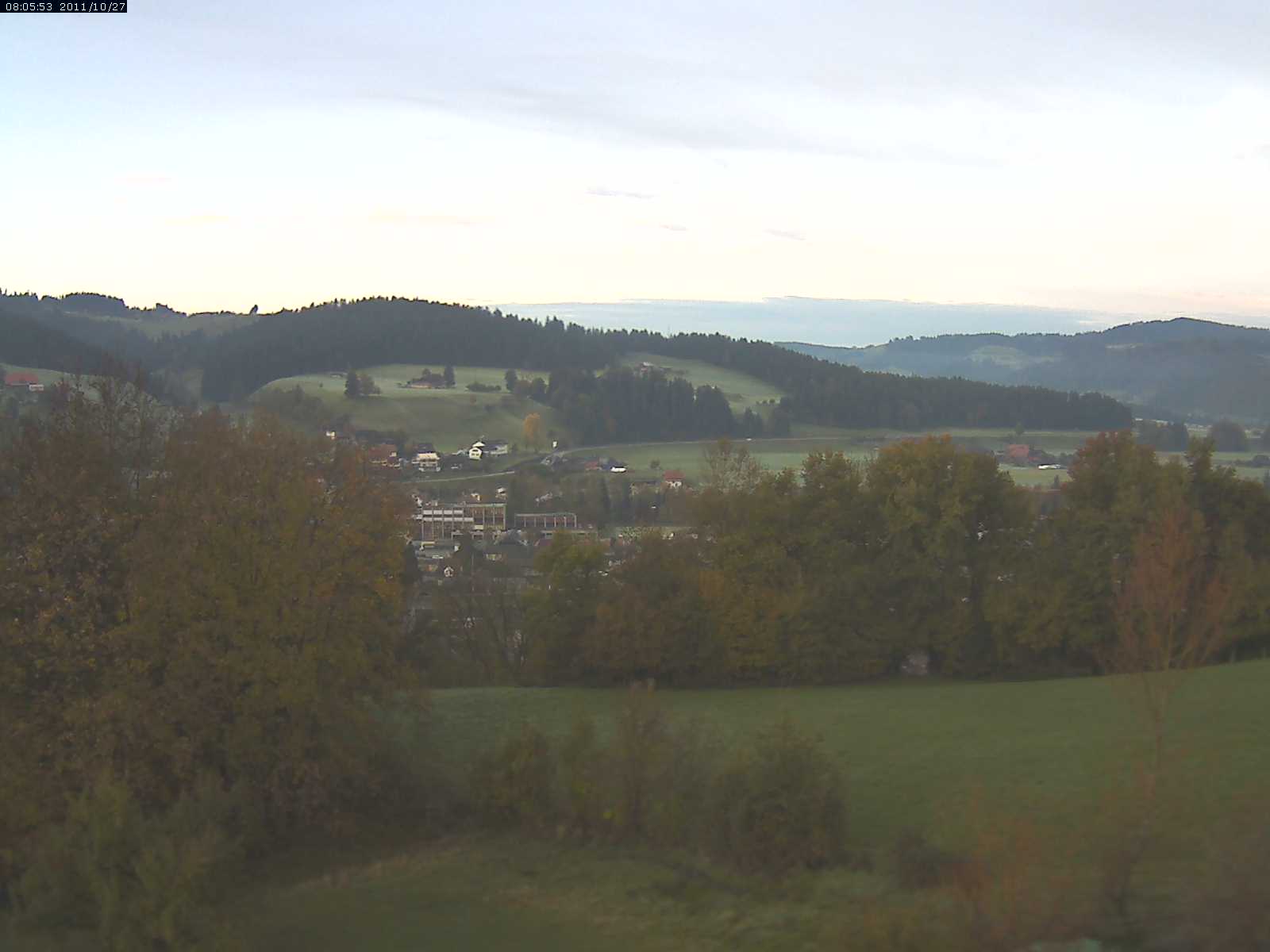 Webcam-Bild: Aussicht vom Dorfberg in Langnau 20111027-080600