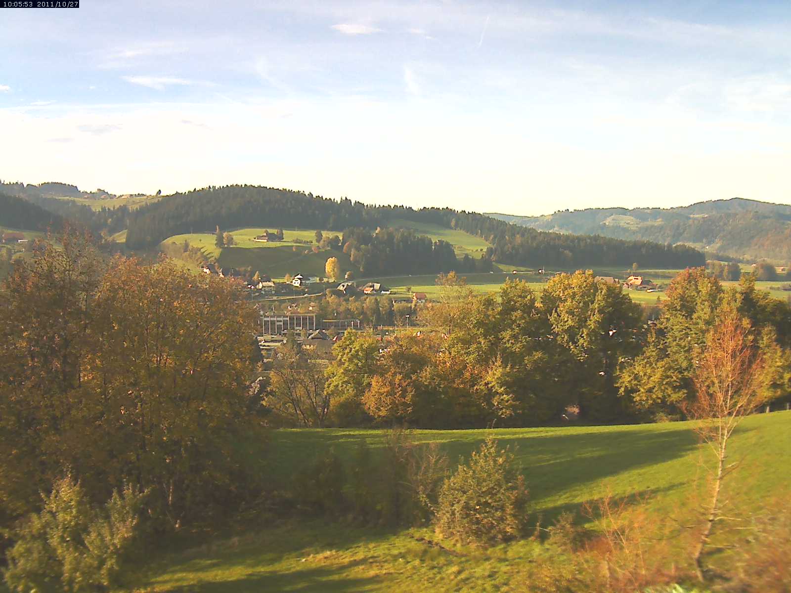 Webcam-Bild: Aussicht vom Dorfberg in Langnau 20111027-100600