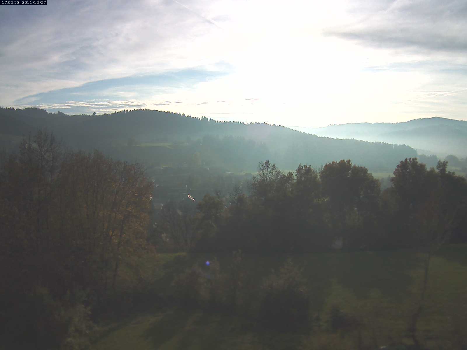 Webcam-Bild: Aussicht vom Dorfberg in Langnau 20111027-170600