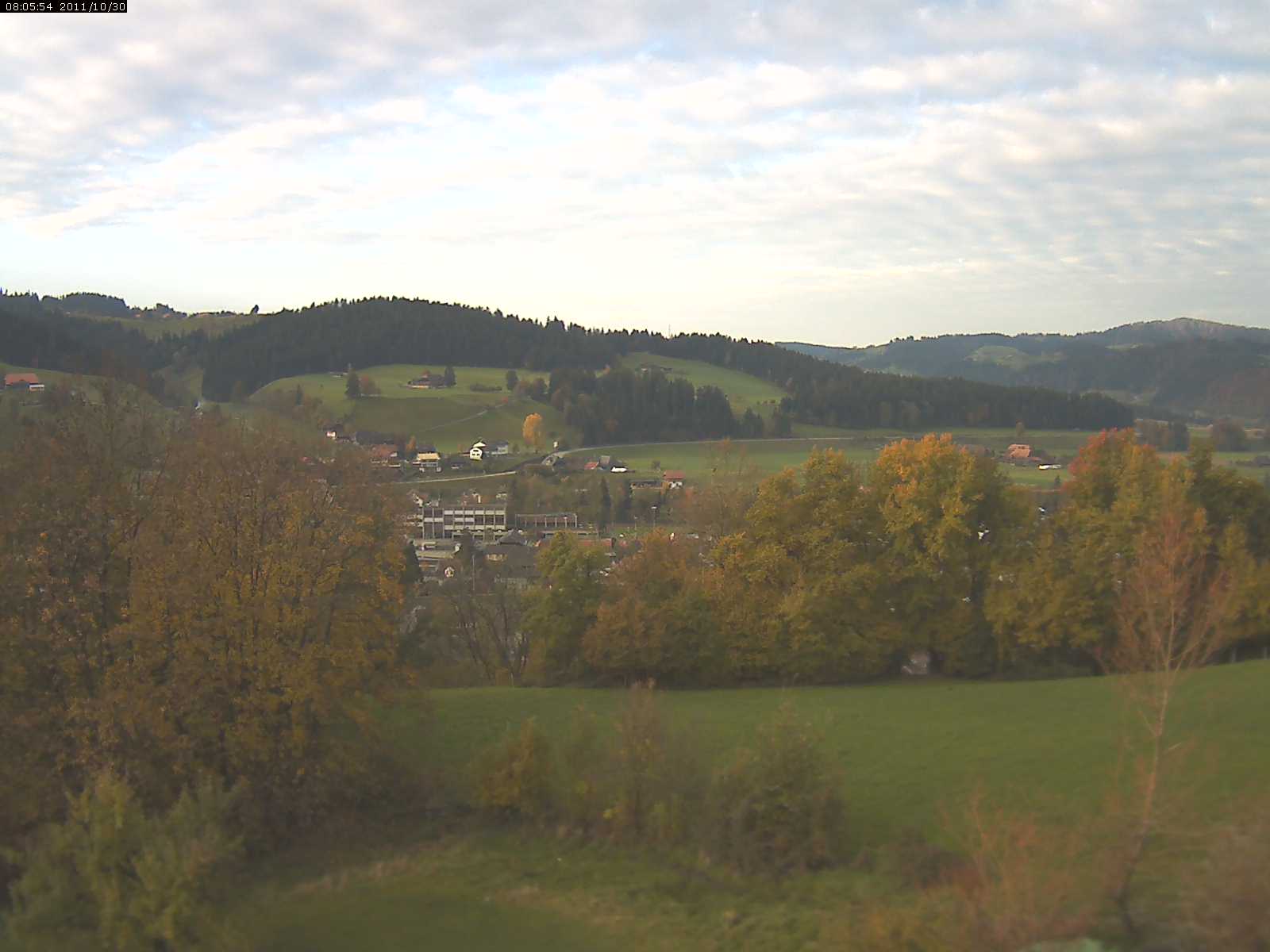Webcam-Bild: Aussicht vom Dorfberg in Langnau 20111030-080600