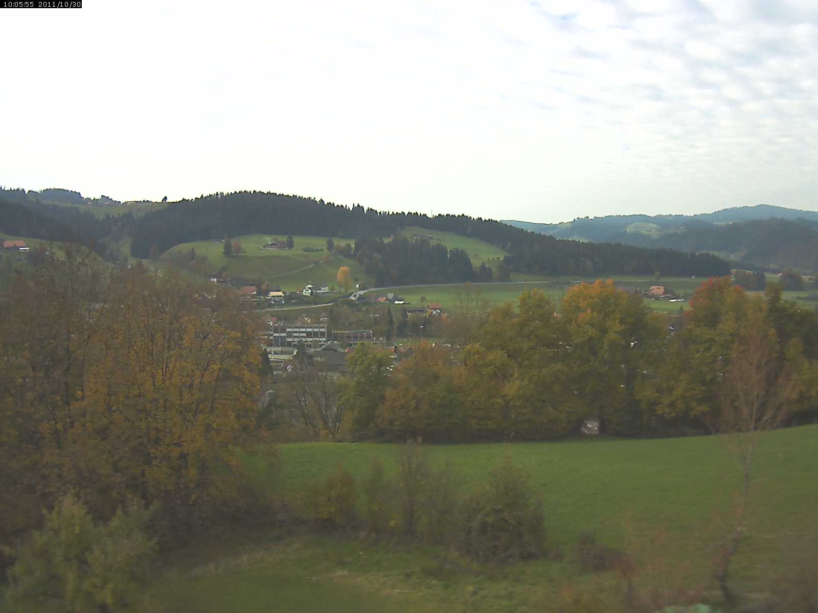 Webcam-Bild: Aussicht vom Dorfberg in Langnau 20111030-100601