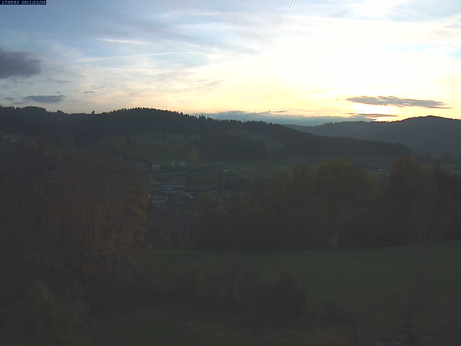 Webcam-Bild: Aussicht vom Dorfberg in Langnau 20111030-170600
