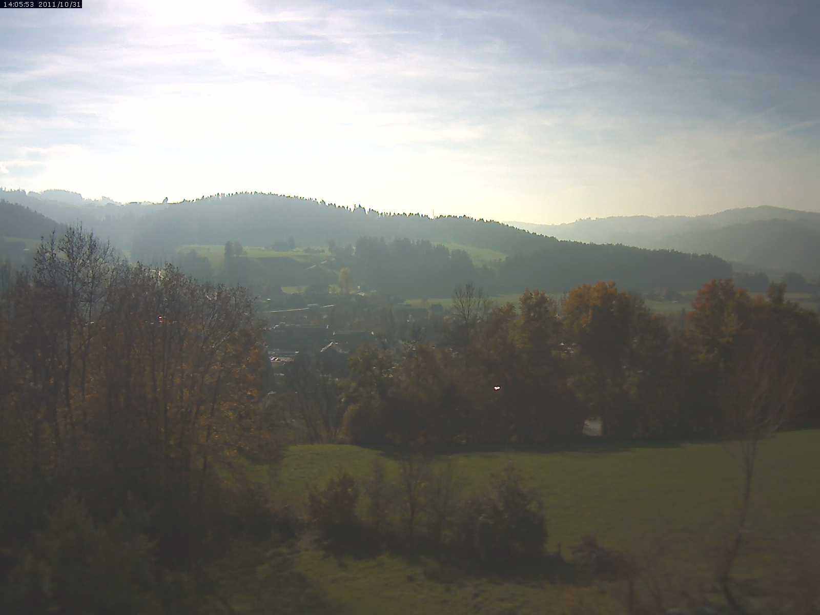 Webcam-Bild: Aussicht vom Dorfberg in Langnau 20111031-140600