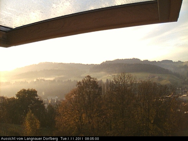 Webcam-Bild: Aussicht vom Dorfberg in Langnau 20111101-080500