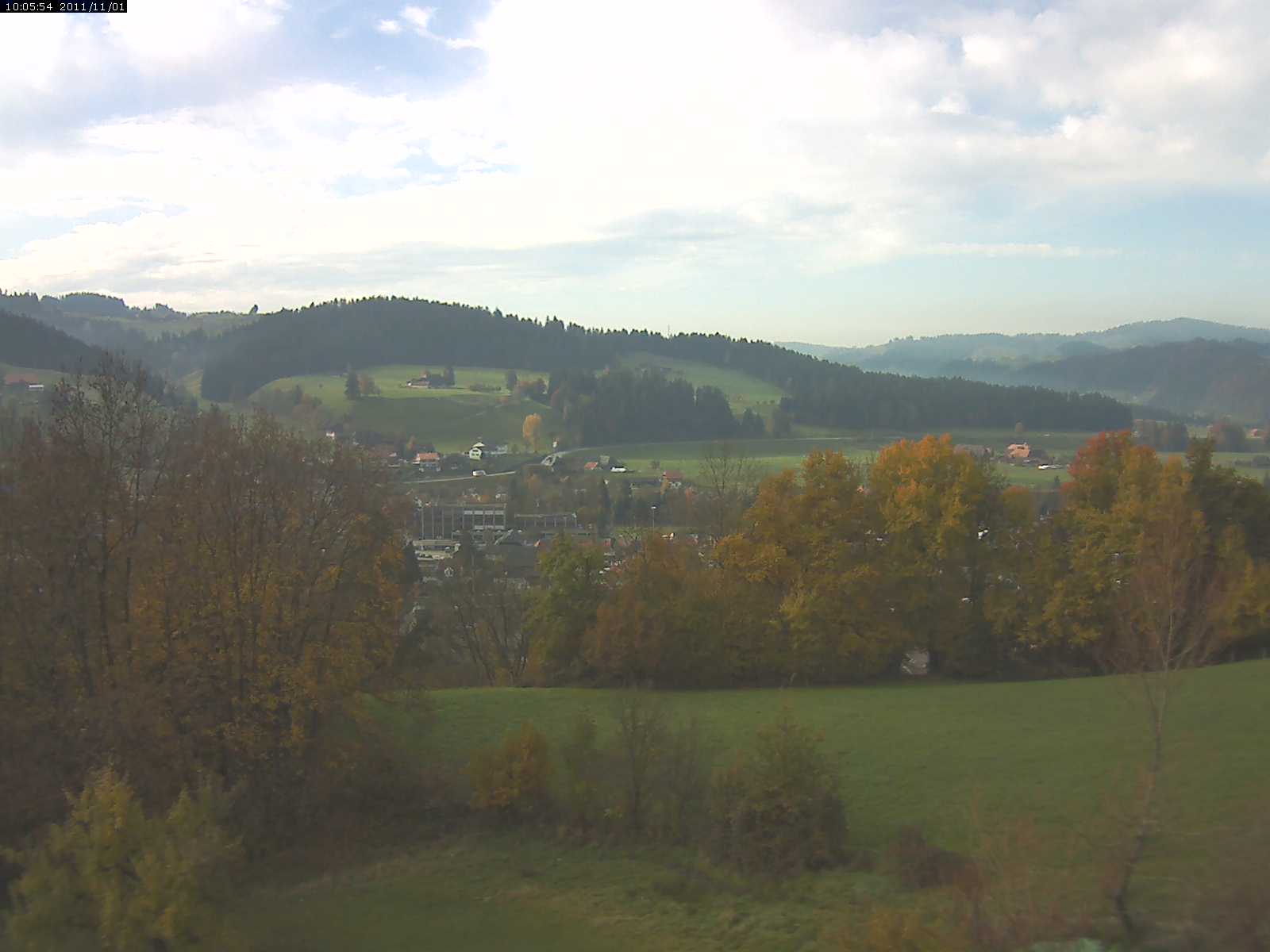 Webcam-Bild: Aussicht vom Dorfberg in Langnau 20111101-100600