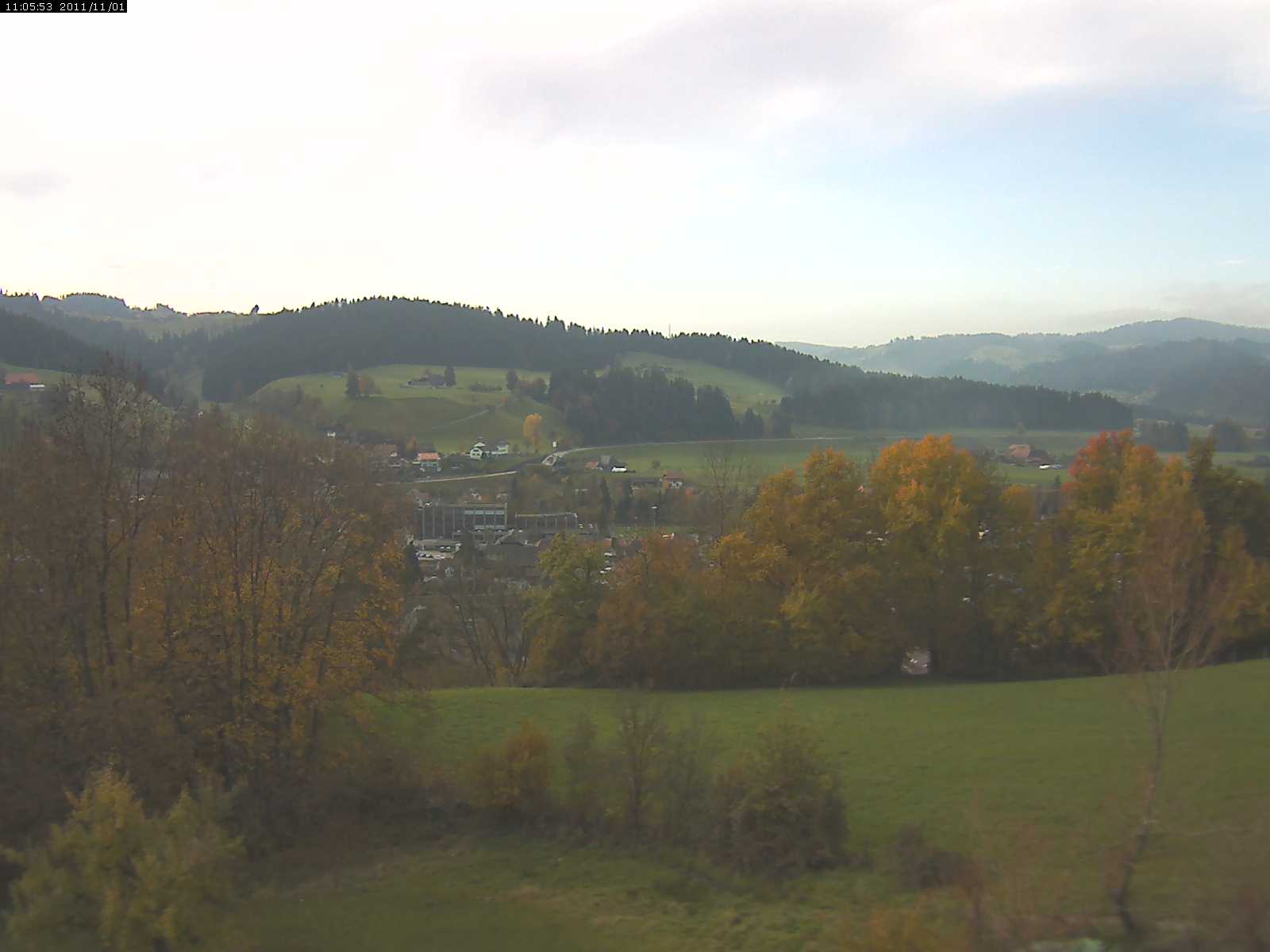 Webcam-Bild: Aussicht vom Dorfberg in Langnau 20111101-110600