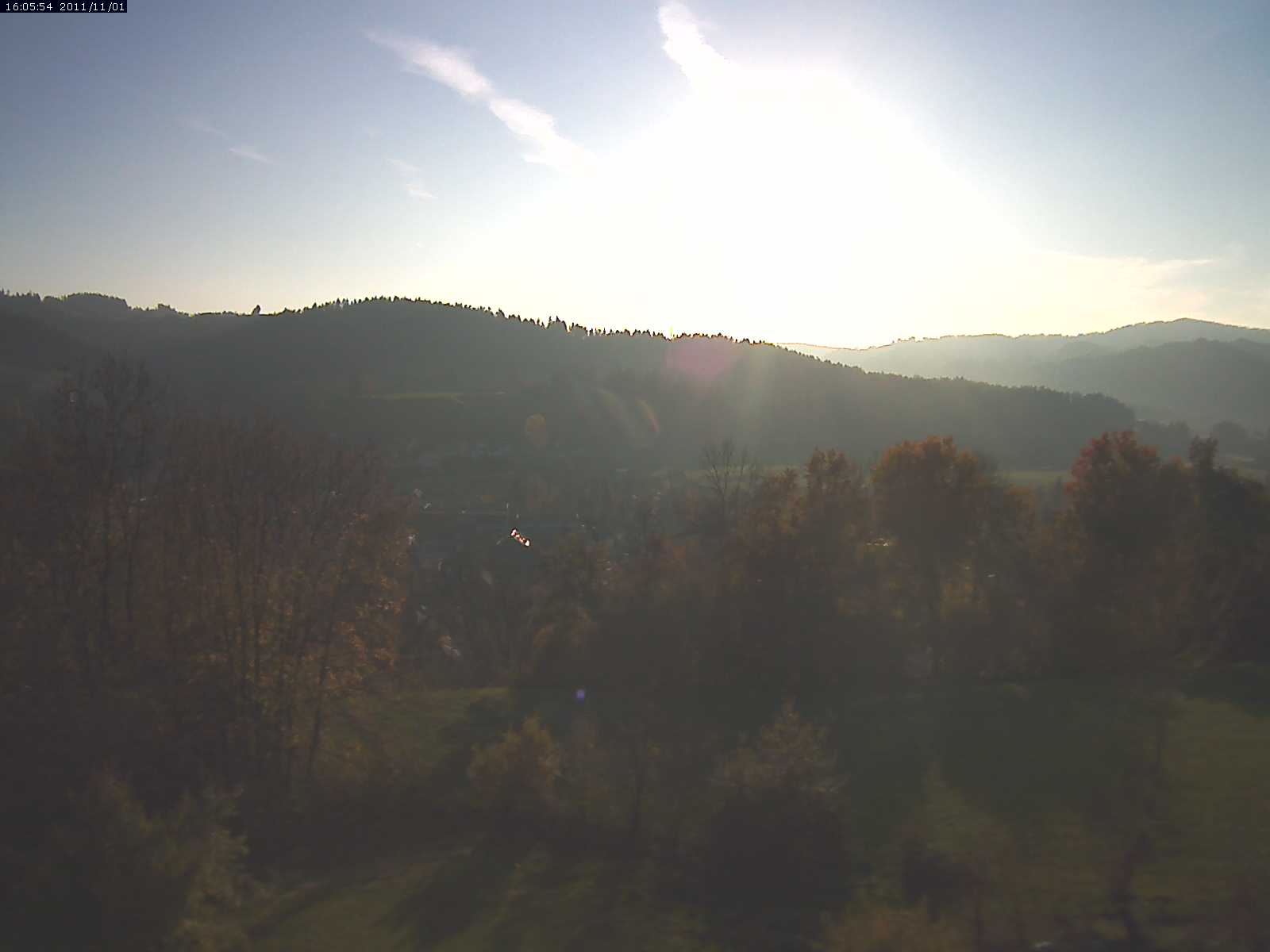 Webcam-Bild: Aussicht vom Dorfberg in Langnau 20111101-160600