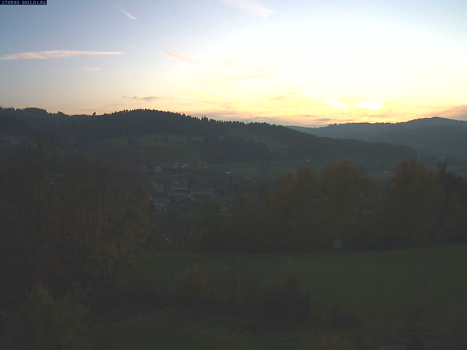 Webcam-Bild: Aussicht vom Dorfberg in Langnau 20111101-170600