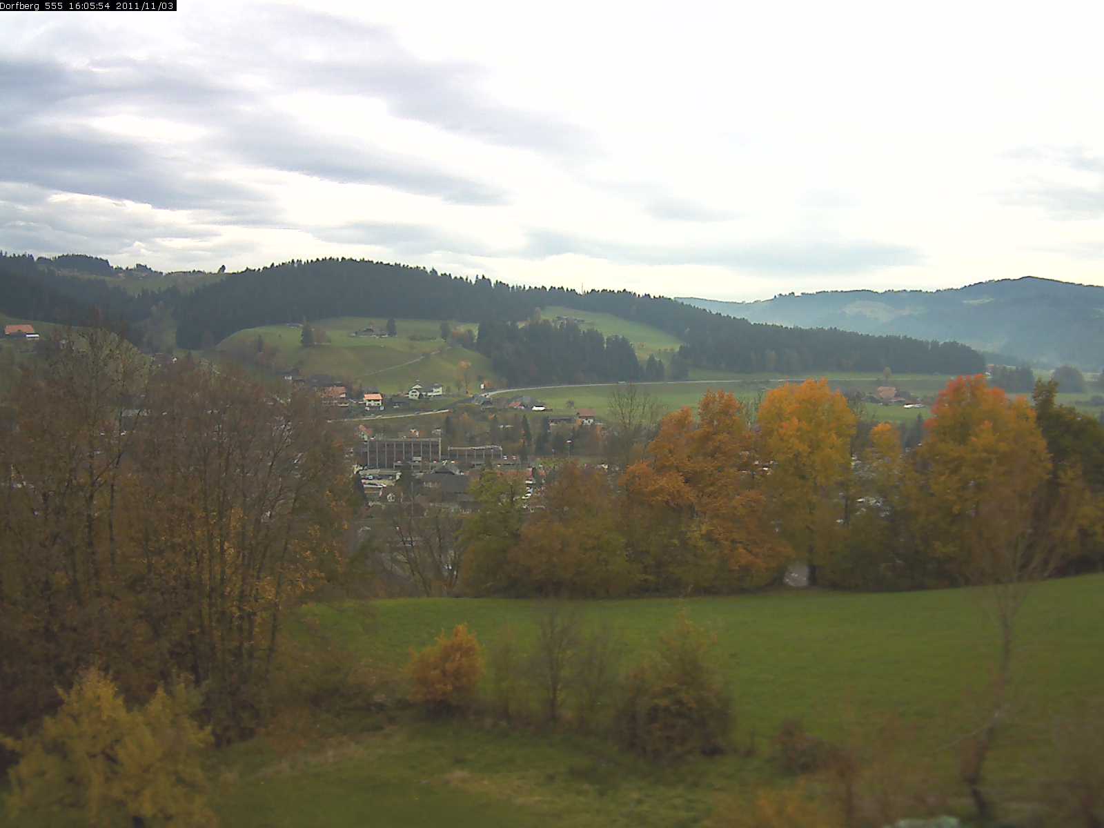 Webcam-Bild: Aussicht vom Dorfberg in Langnau 20111103-160600