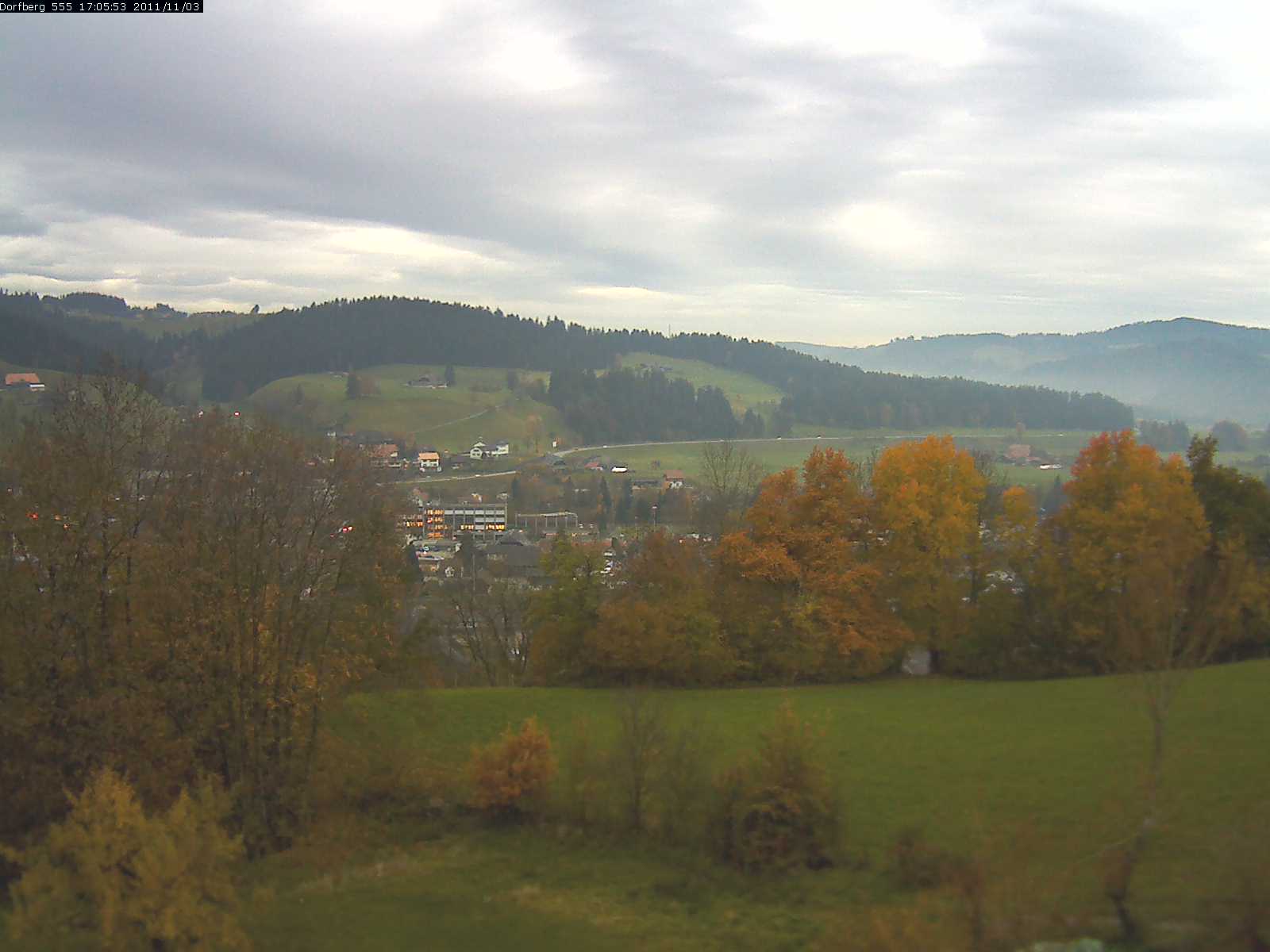 Webcam-Bild: Aussicht vom Dorfberg in Langnau 20111103-170600