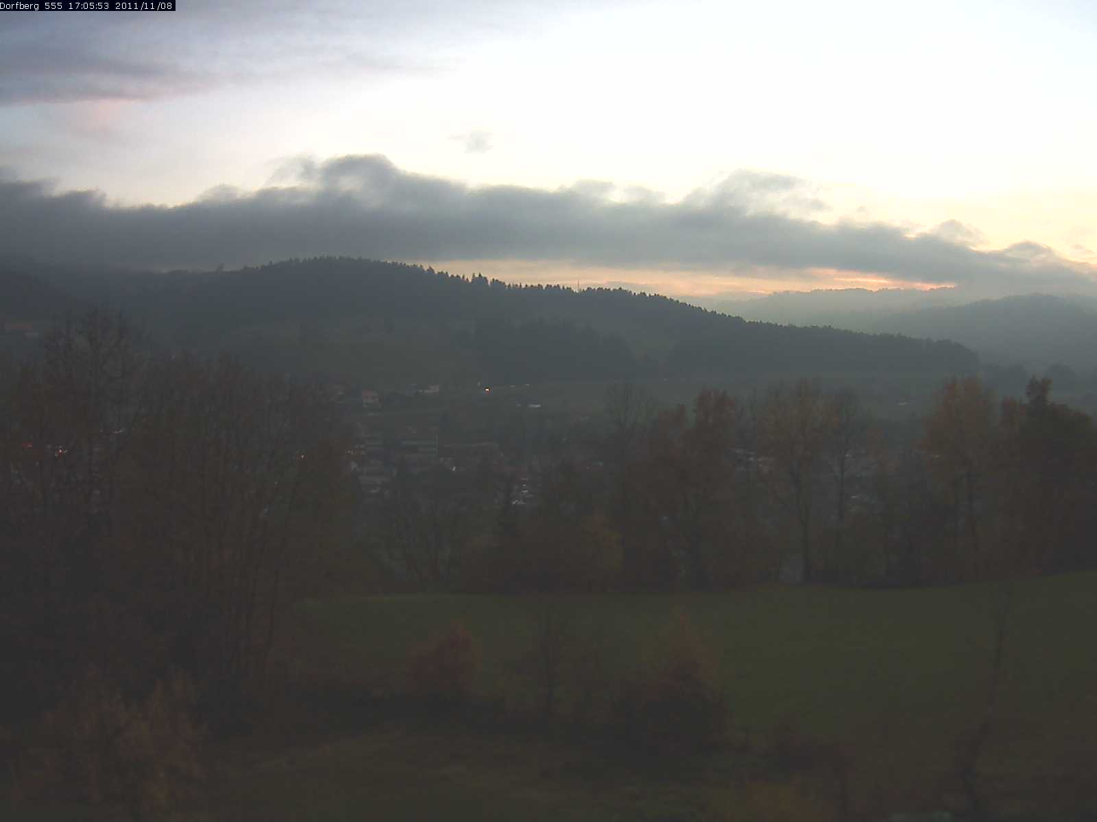 Webcam-Bild: Aussicht vom Dorfberg in Langnau 20111108-170600