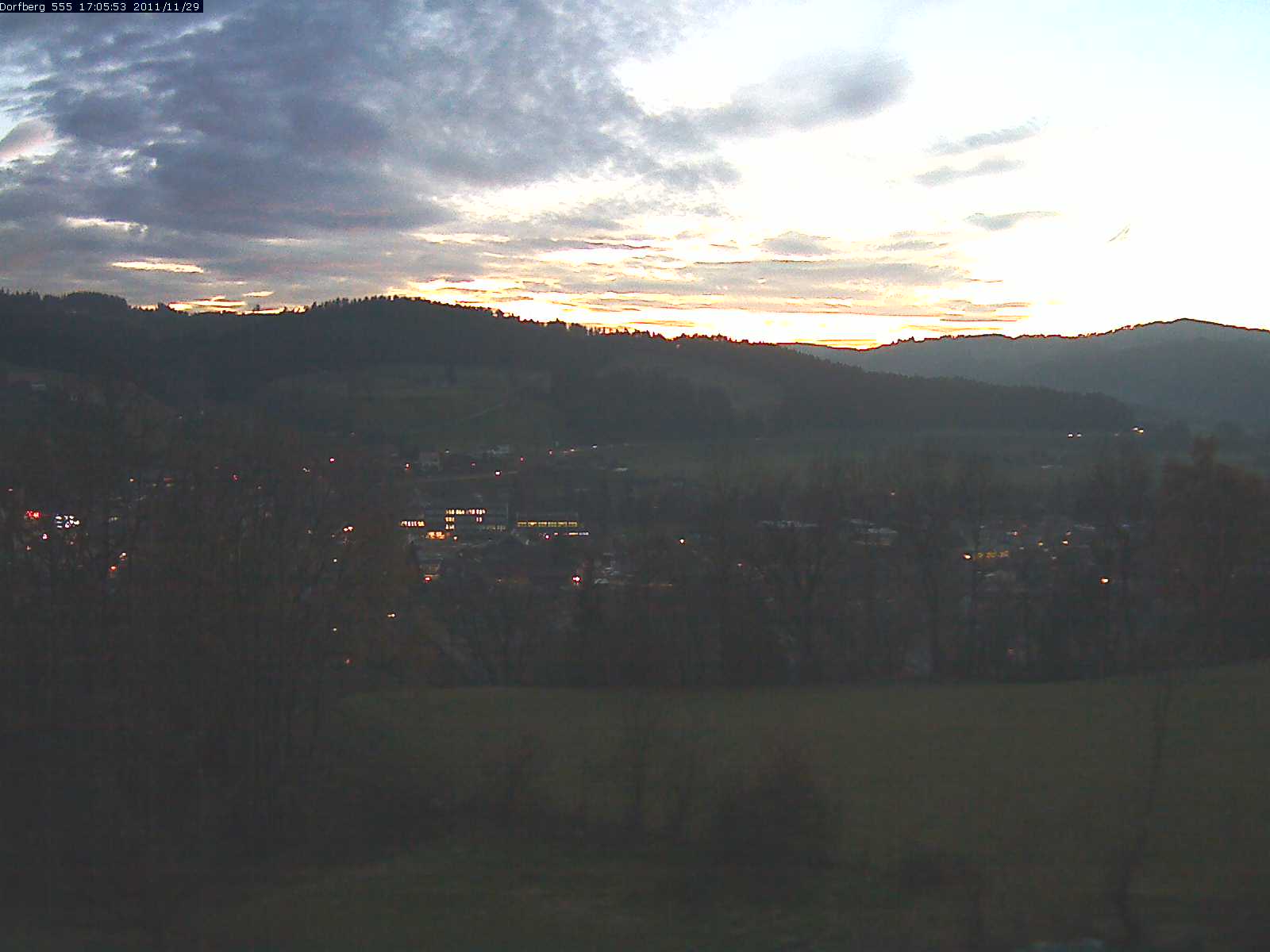Webcam-Bild: Aussicht vom Dorfberg in Langnau 20111129-170600
