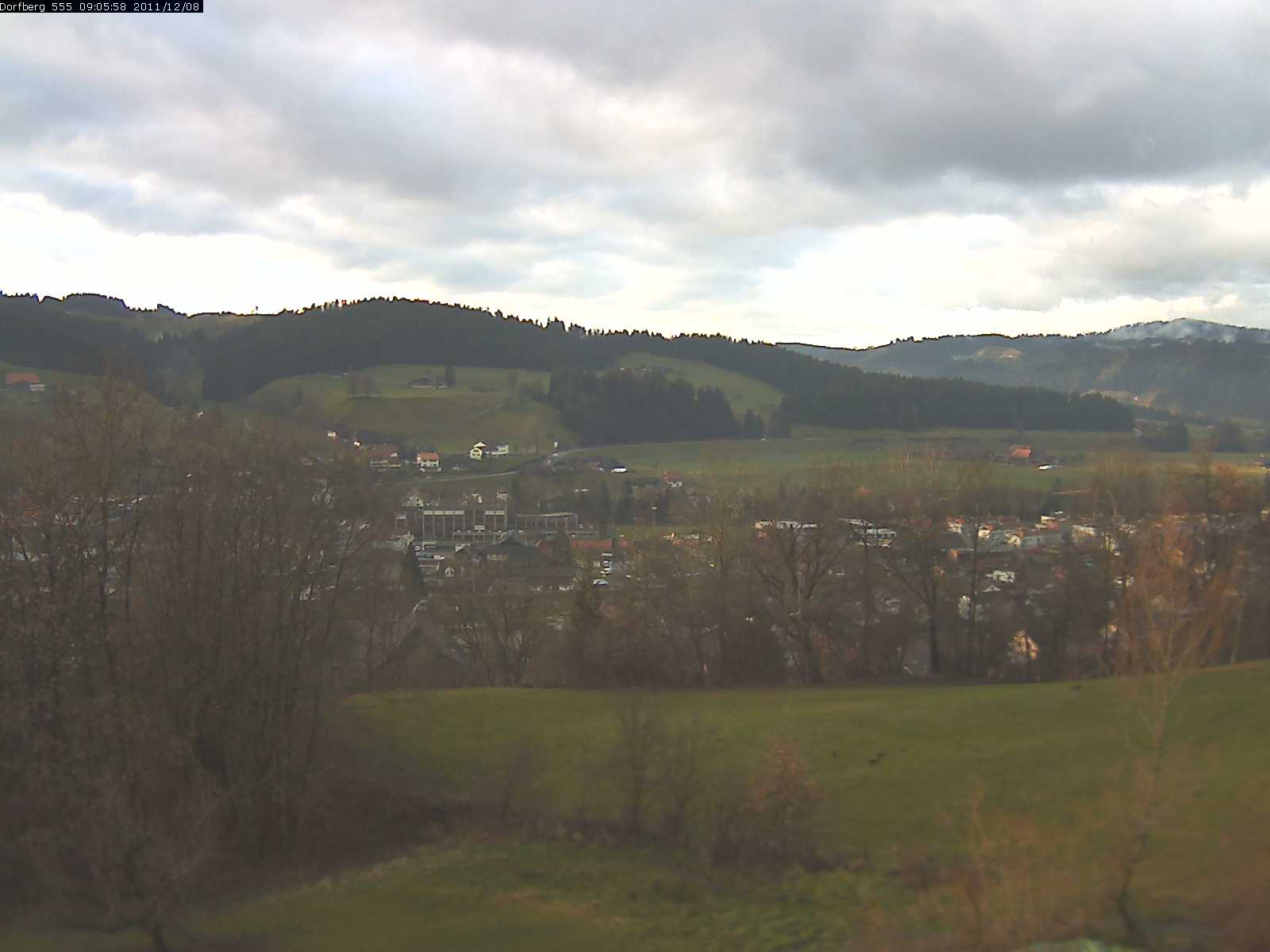 Webcam-Bild: Aussicht vom Dorfberg in Langnau 20111208-090600