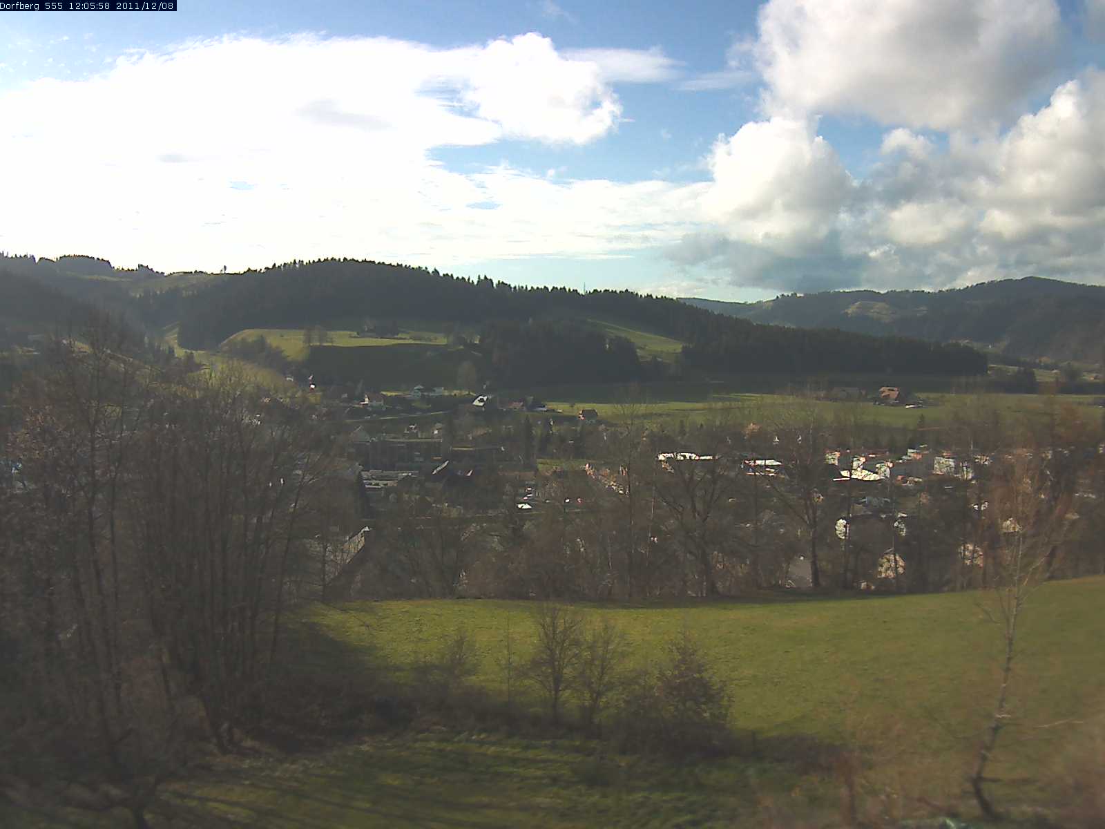 Webcam-Bild: Aussicht vom Dorfberg in Langnau 20111208-120600