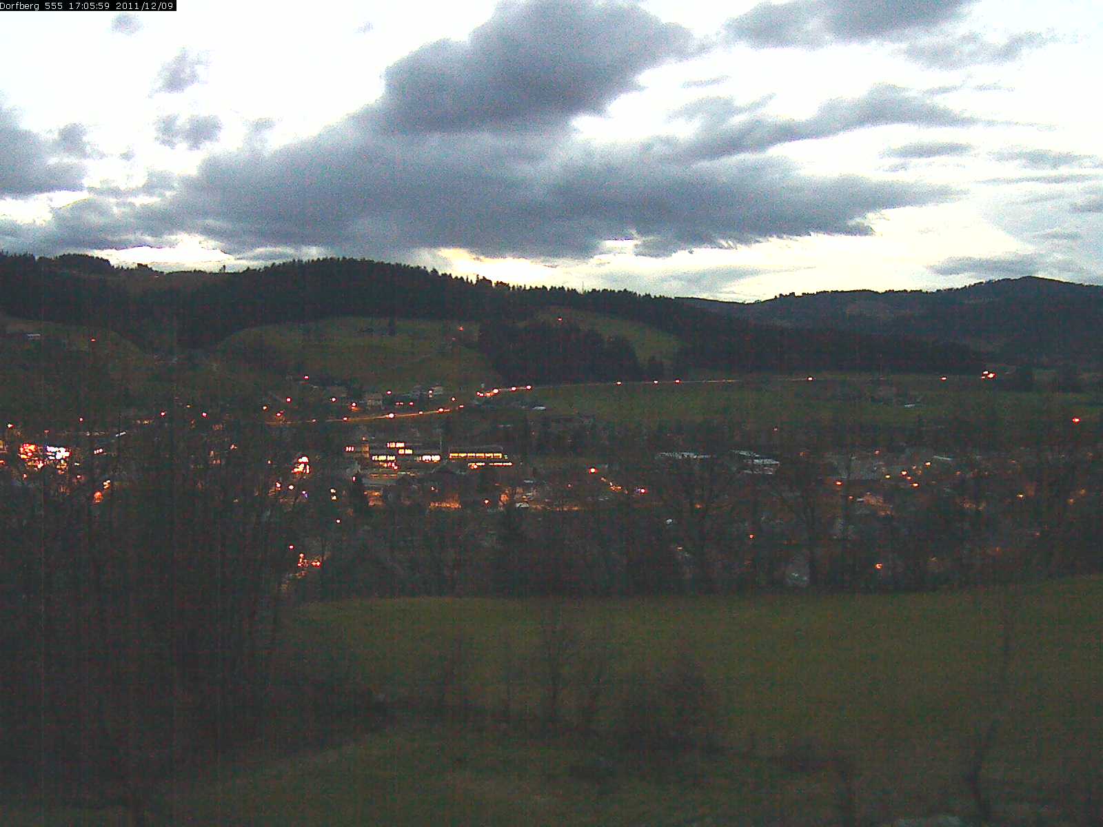 Webcam-Bild: Aussicht vom Dorfberg in Langnau 20111209-170600