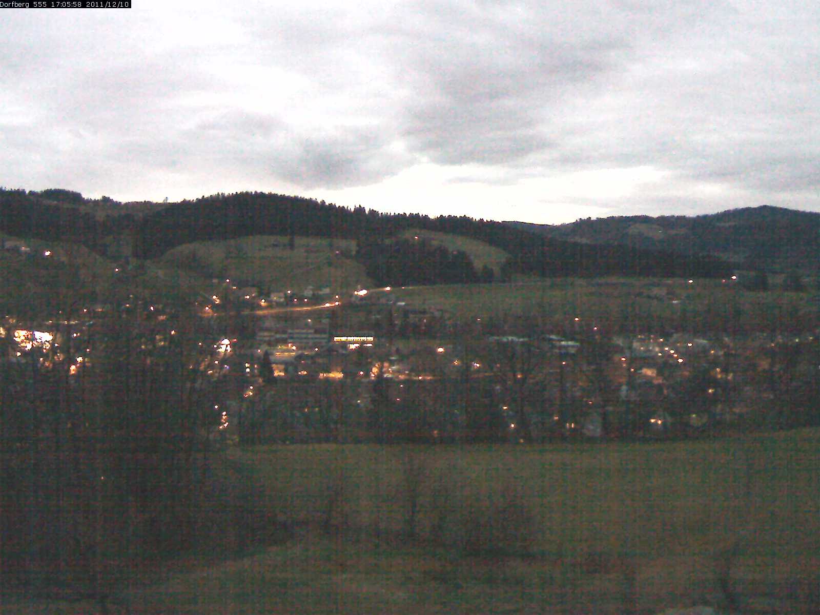 Webcam-Bild: Aussicht vom Dorfberg in Langnau 20111210-170600