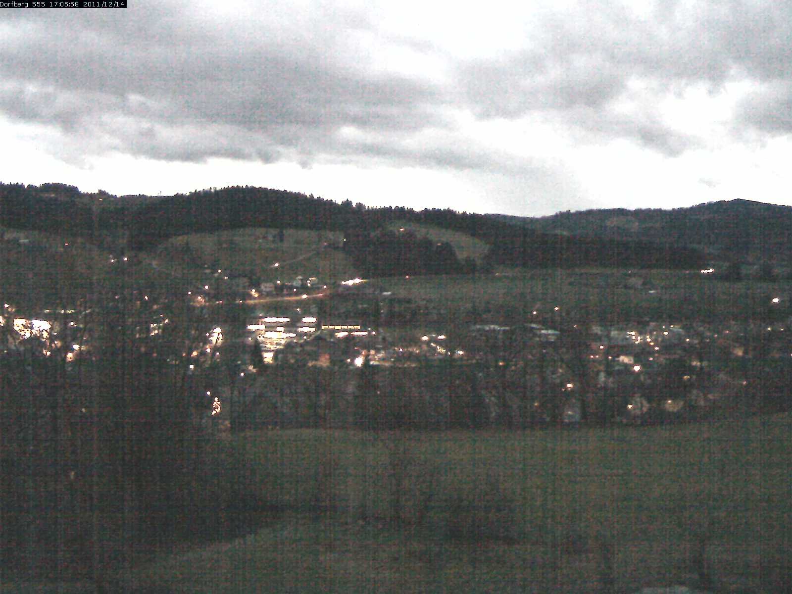 Webcam-Bild: Aussicht vom Dorfberg in Langnau 20111214-170600