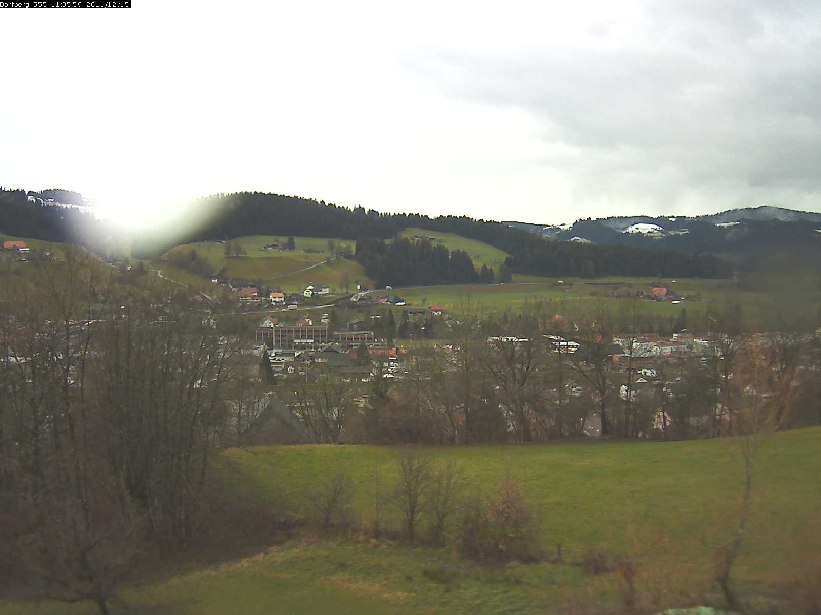 Webcam-Bild: Aussicht vom Dorfberg in Langnau 20111215-110600