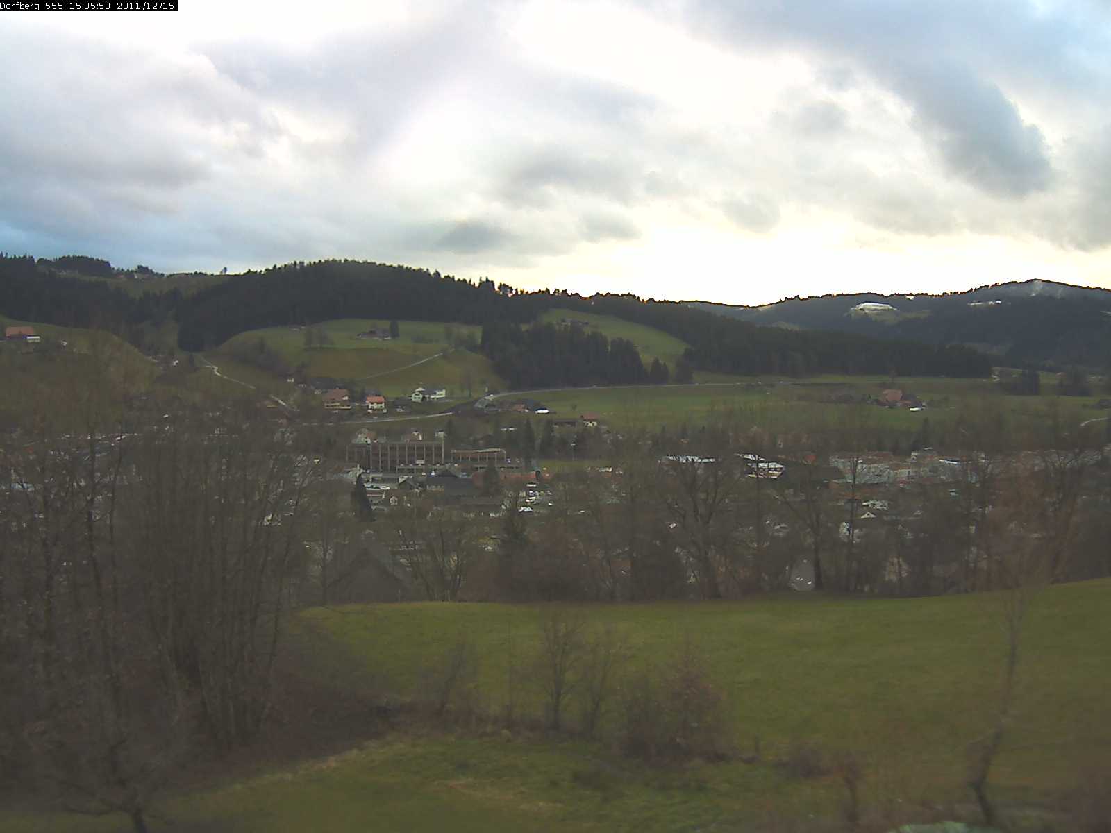 Webcam-Bild: Aussicht vom Dorfberg in Langnau 20111215-150600