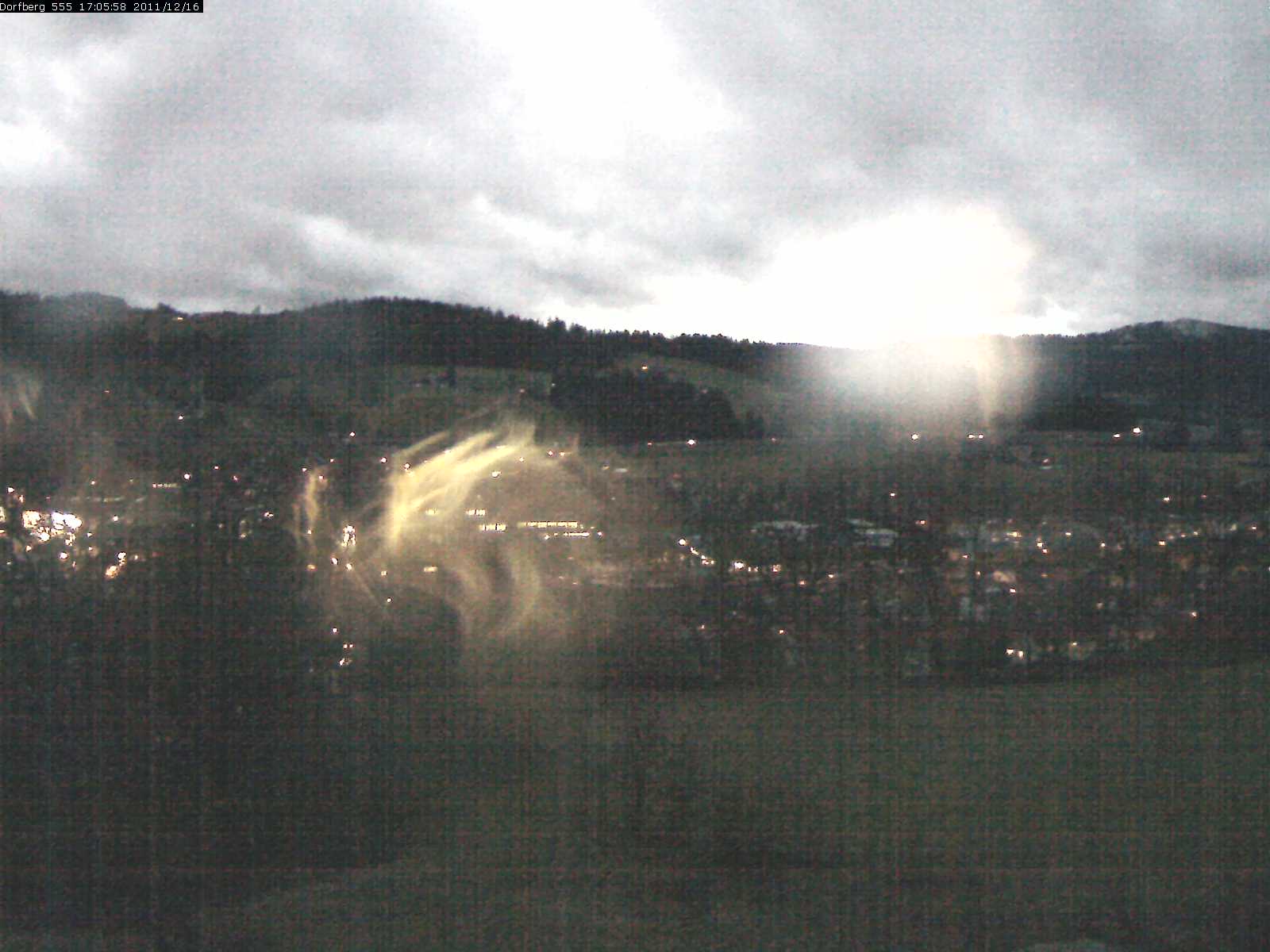 Webcam-Bild: Aussicht vom Dorfberg in Langnau 20111216-170600