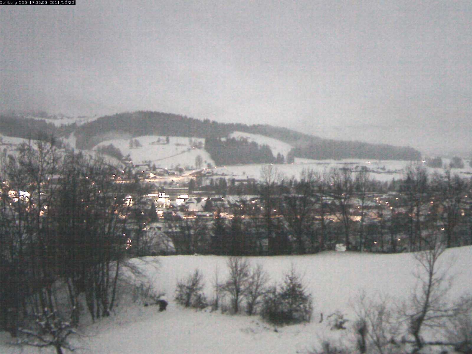 Webcam-Bild: Aussicht vom Dorfberg in Langnau 20111222-170600
