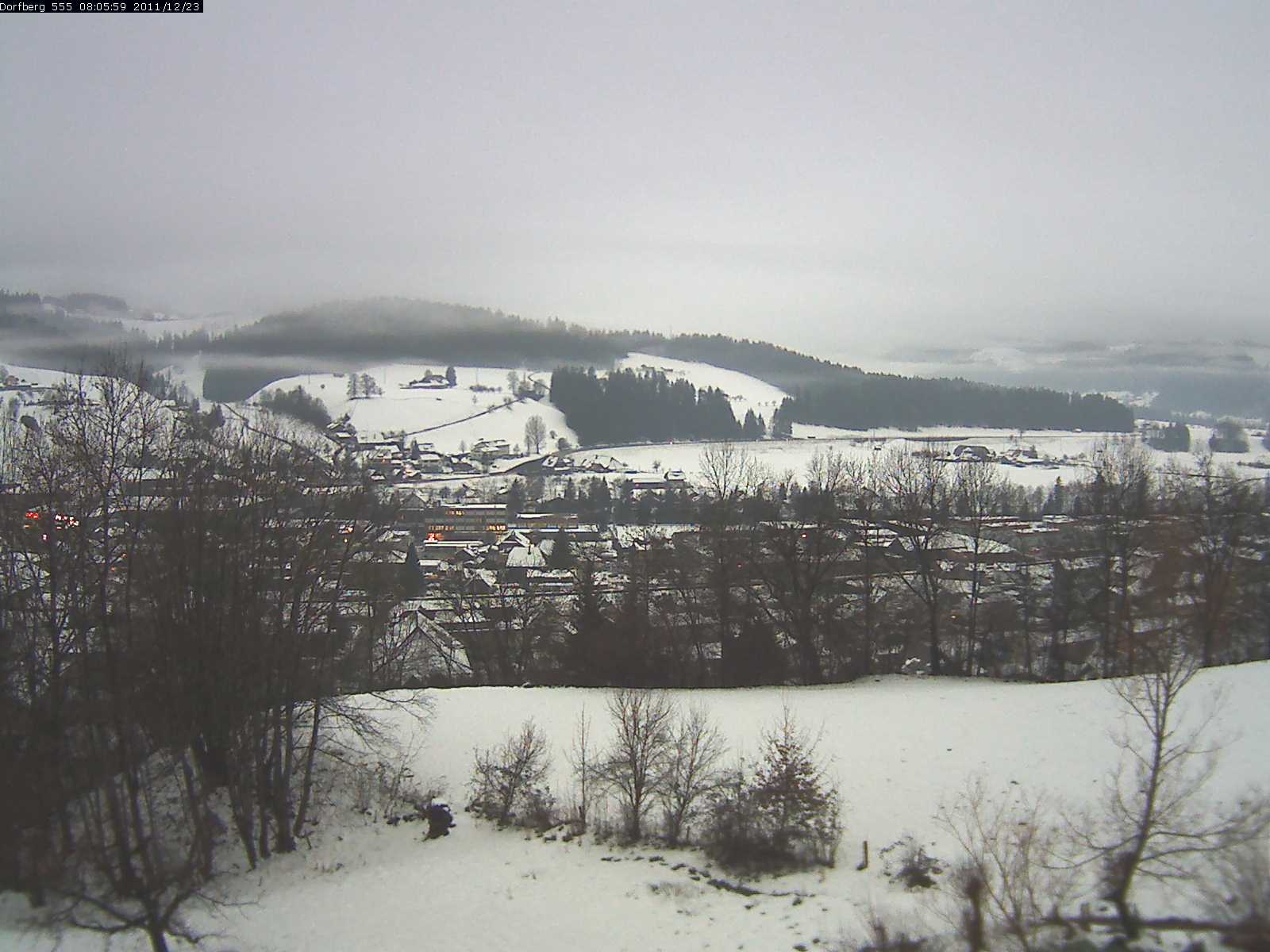 Webcam-Bild: Aussicht vom Dorfberg in Langnau 20111223-080600