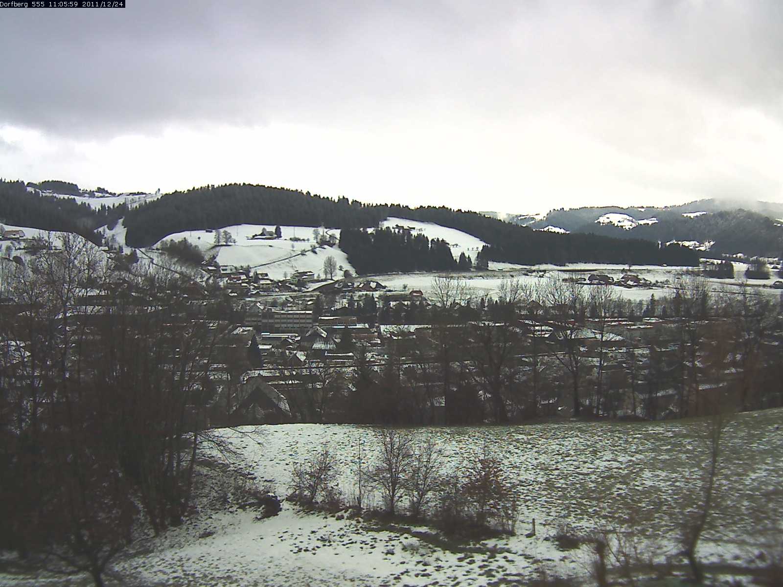 Webcam-Bild: Aussicht vom Dorfberg in Langnau 20111224-110600