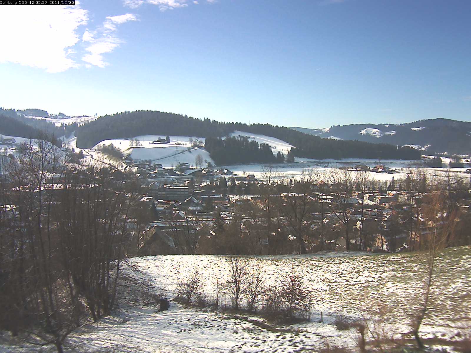 Webcam-Bild: Aussicht vom Dorfberg in Langnau 20111225-120600
