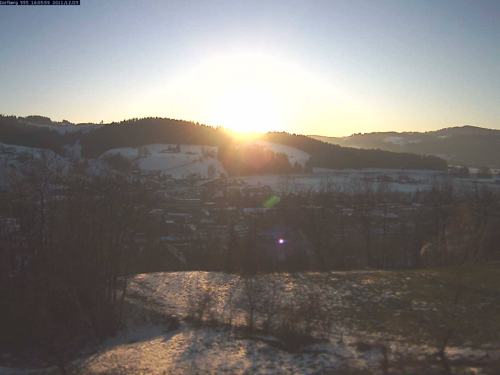 Webcam-Bild: Aussicht vom Dorfberg in Langnau 20111225-160600